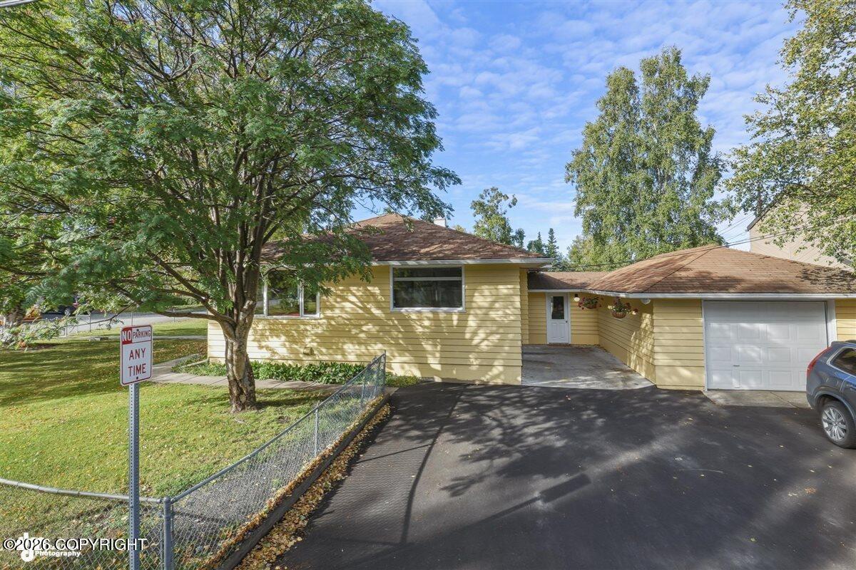1001 W 23rd Avenue Property Photo 1