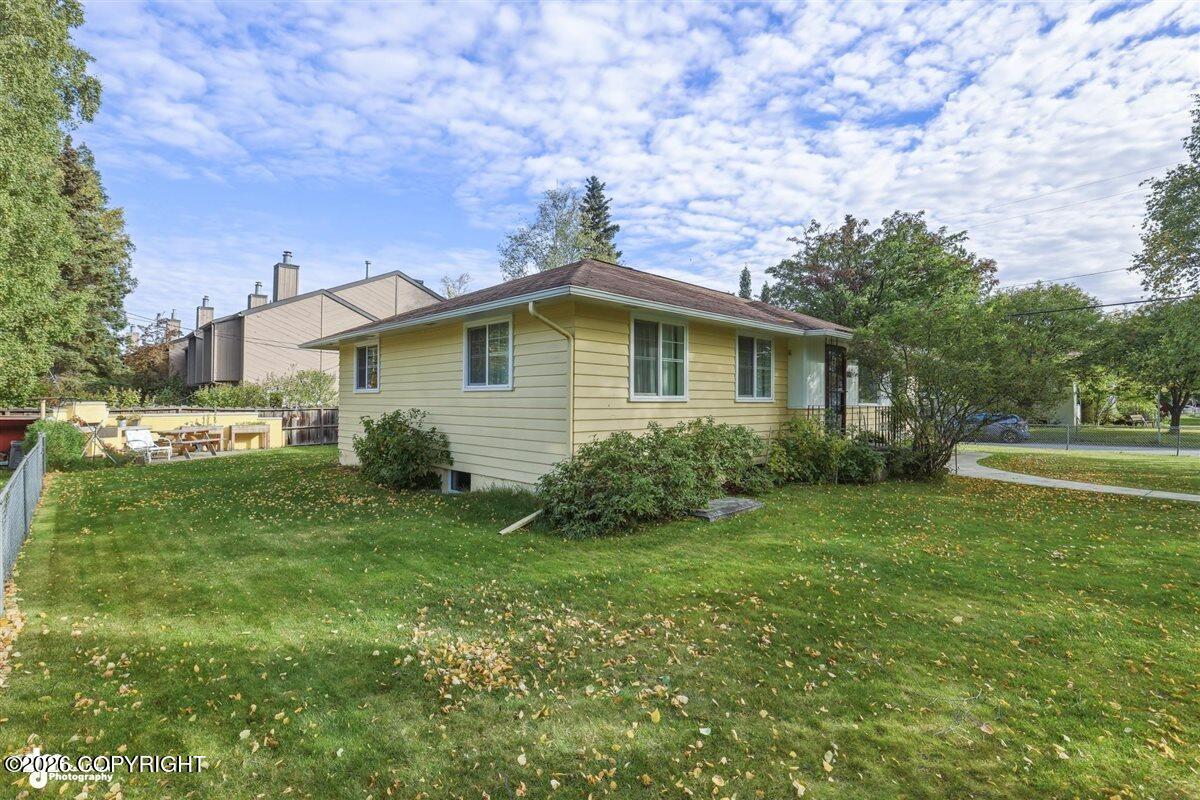 1001 W 23rd Avenue Property Photo 34