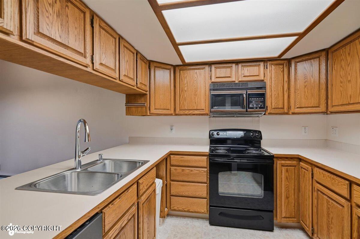 8031 Fairwood Circle Property Photo 14