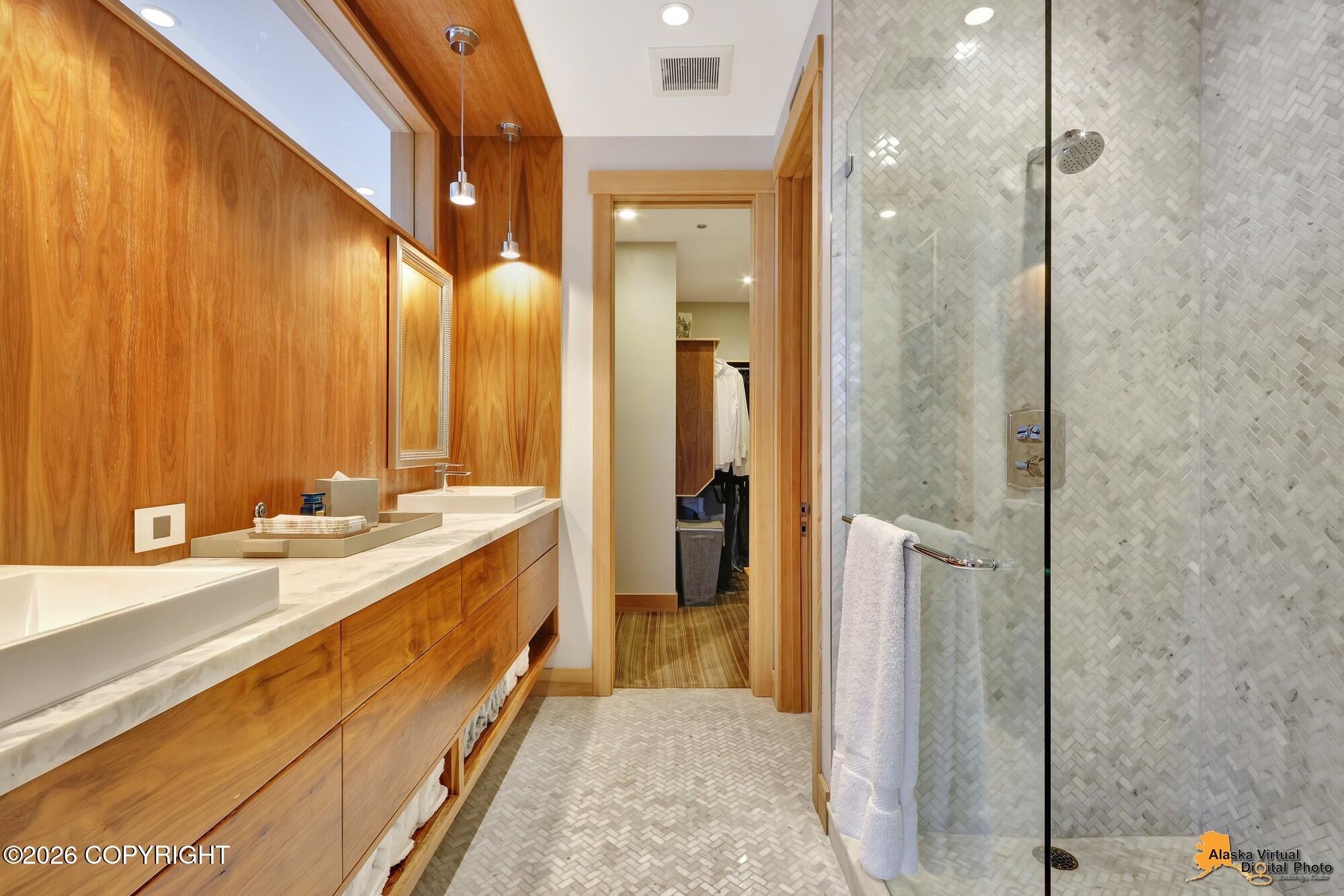 1105 W 11th Avenue Property Photo 25