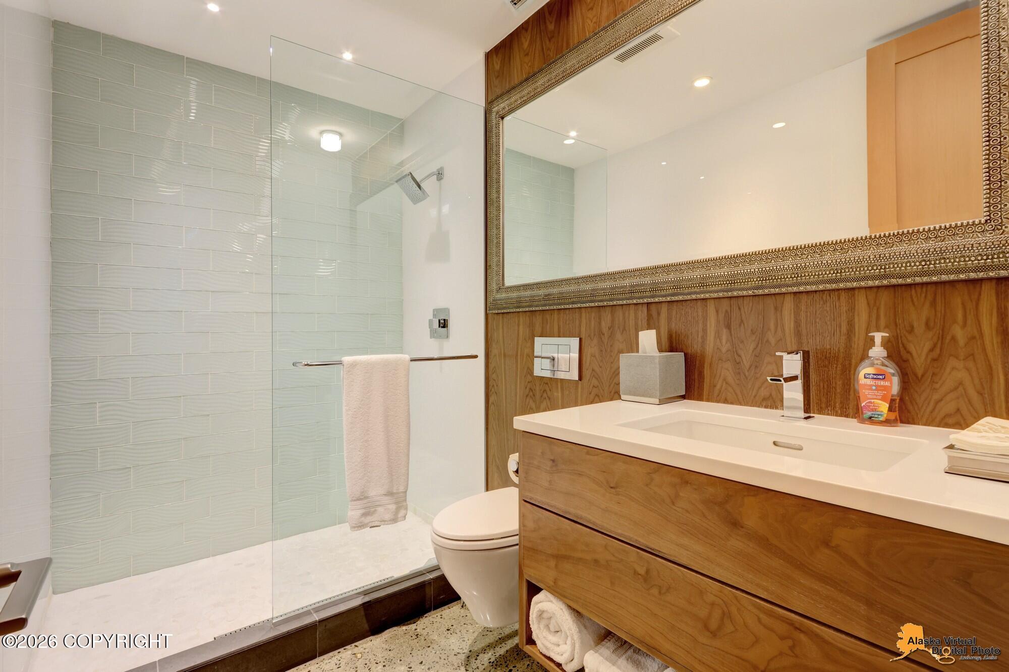 1105 W 11th Avenue Property Photo 50