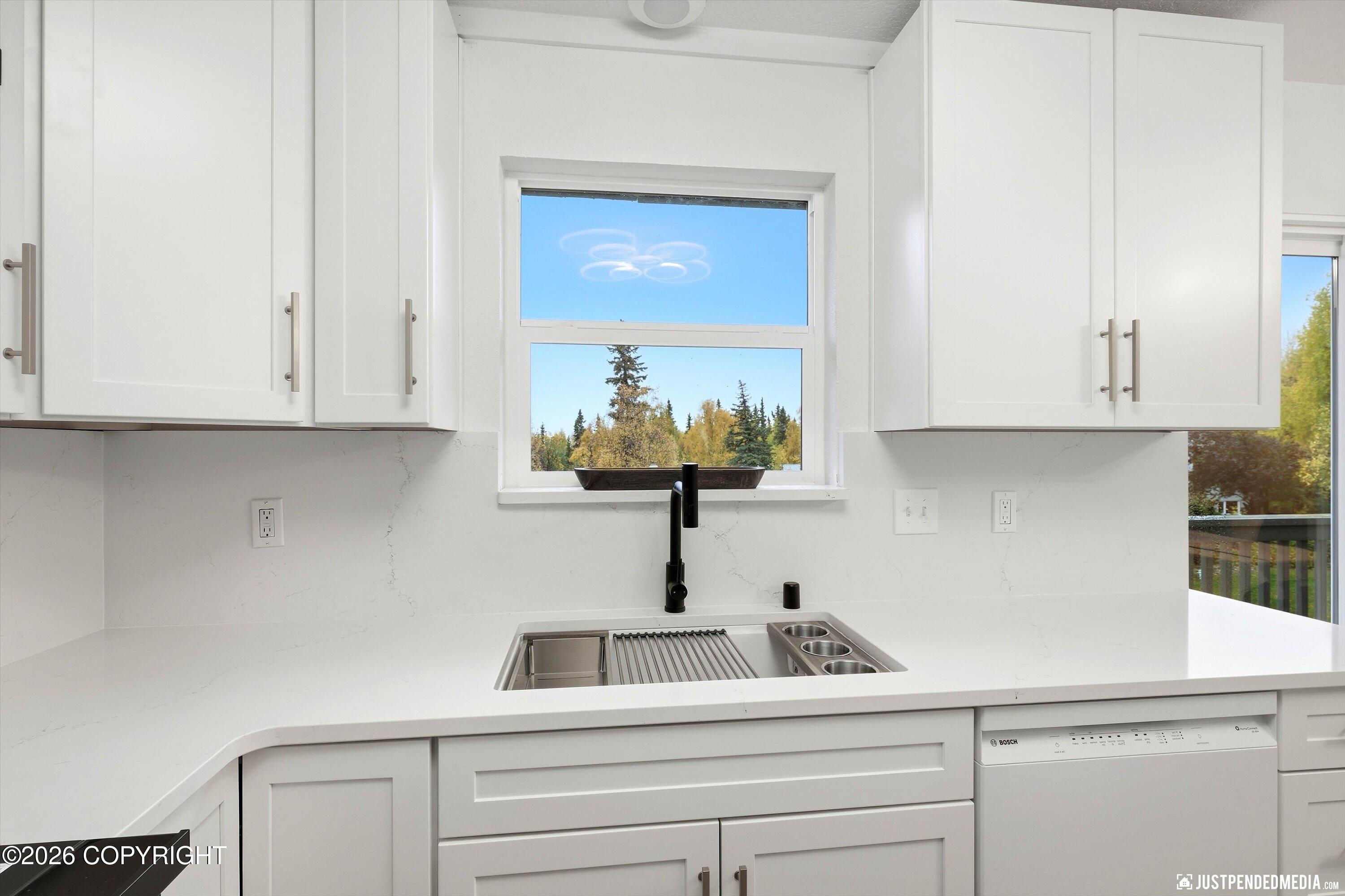 4901 Alpha Circle Property Photo 28