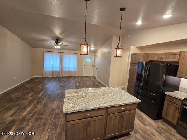 7311 E Obsidian Loop Property Photo 3