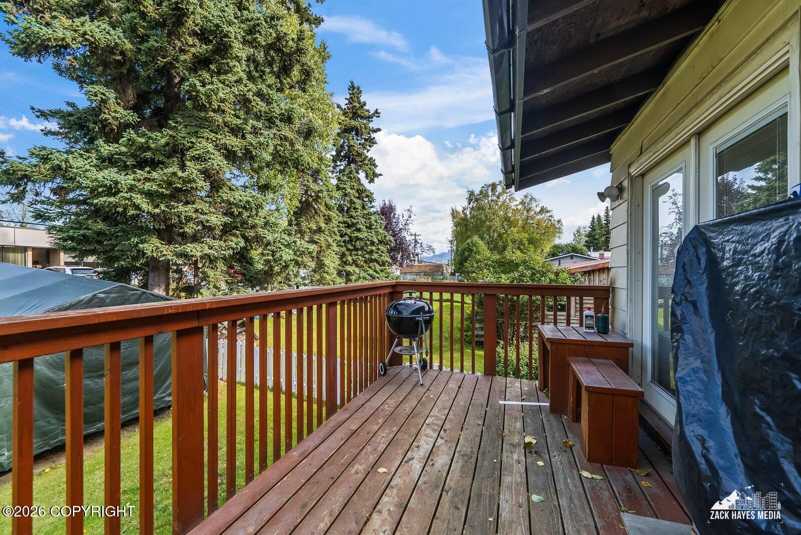 1101 W 53rd Avenue Property Photo 8