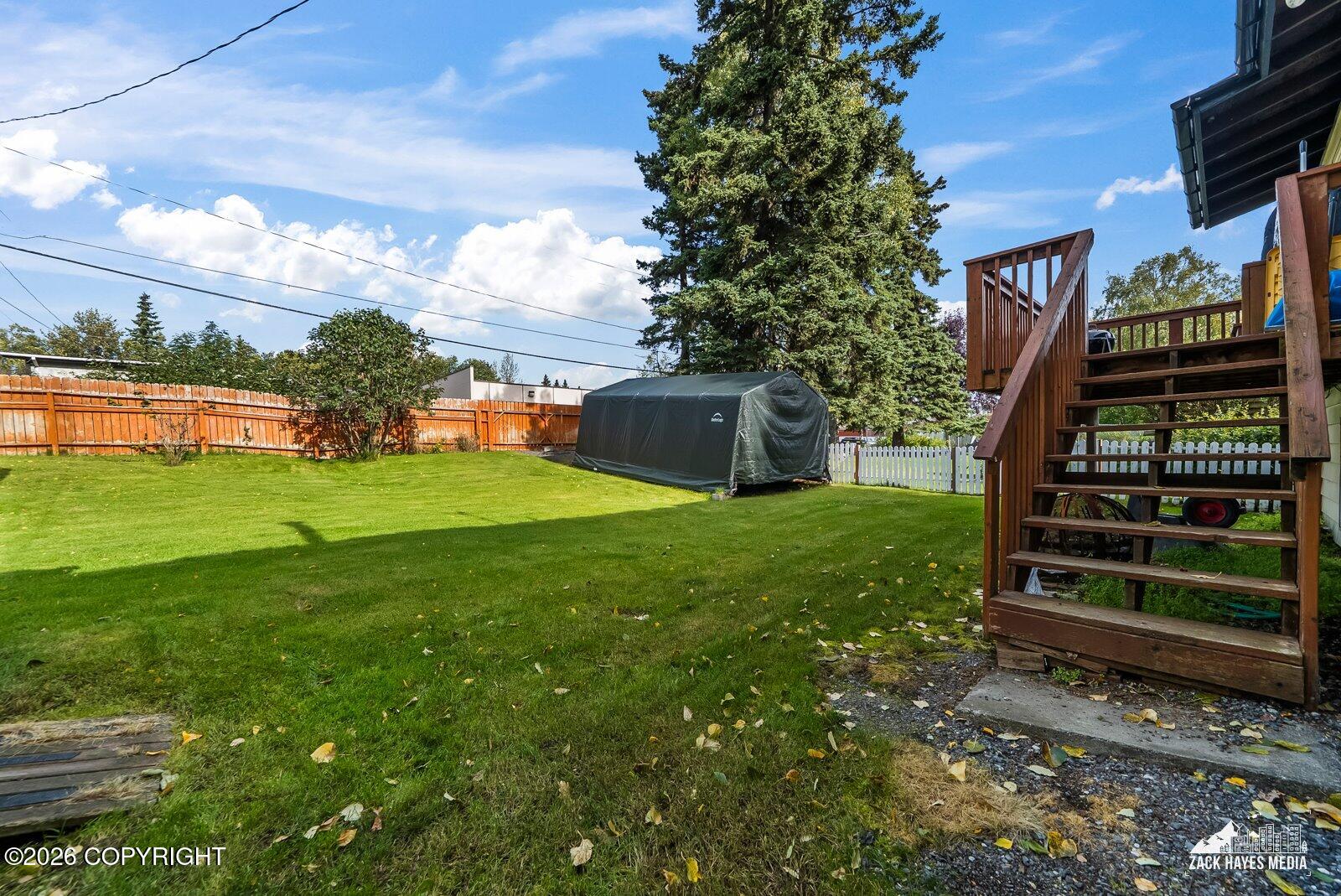 1101 W 53rd Avenue Property Photo 9