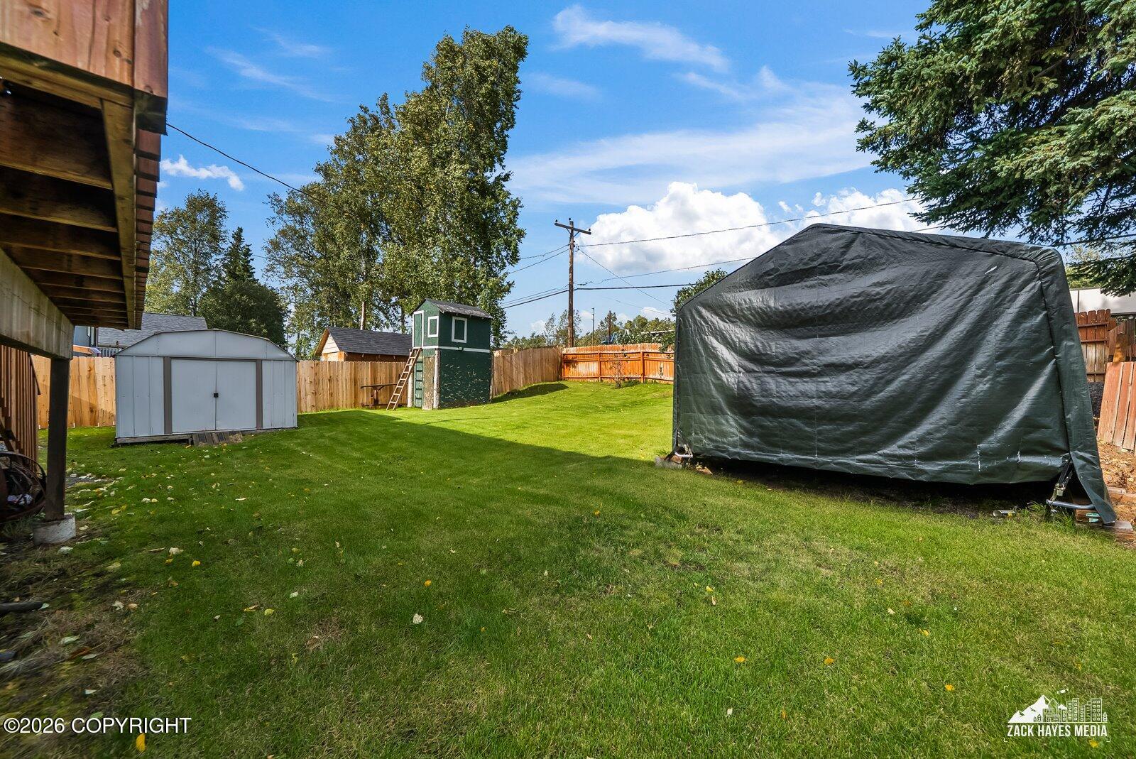 1101 W 53rd Avenue Property Photo 14