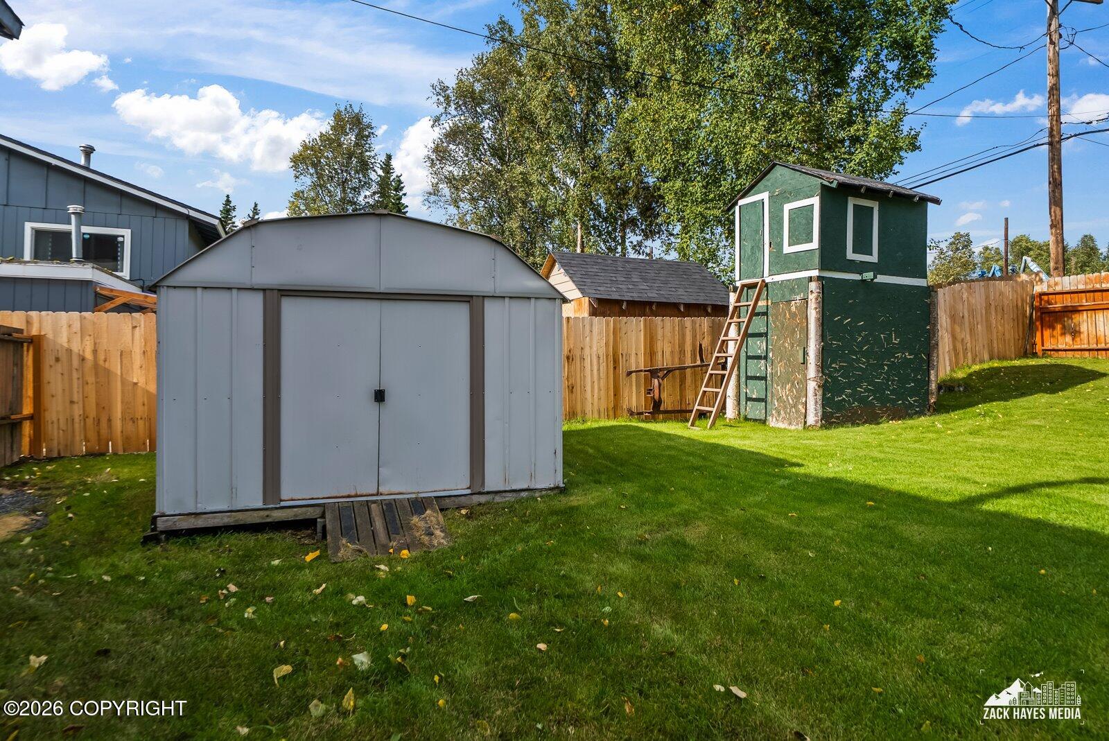 1101 W 53rd Avenue Property Photo 15