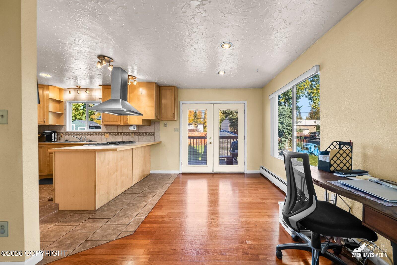 1101 W 53rd Avenue Property Photo 21