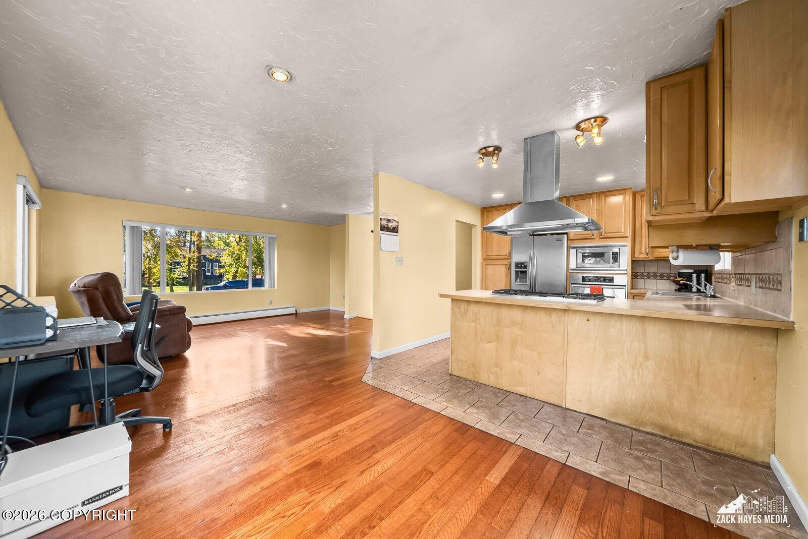 1101 W 53rd Avenue Property Photo 22