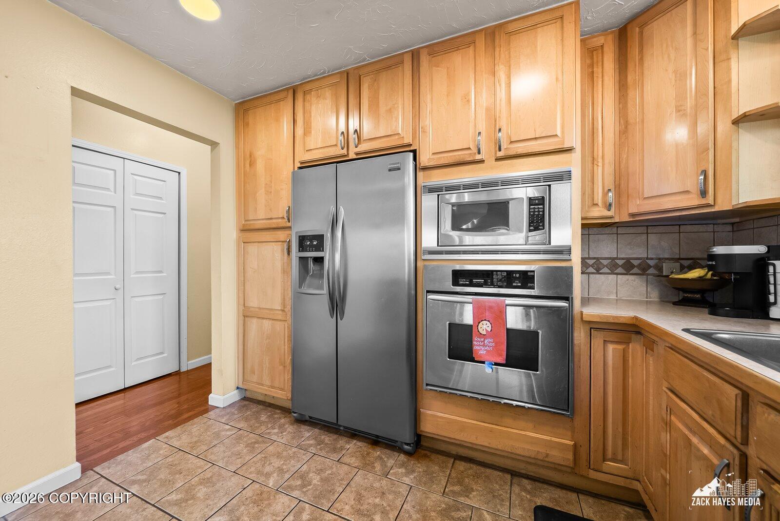 1101 W 53rd Avenue Property Photo 31
