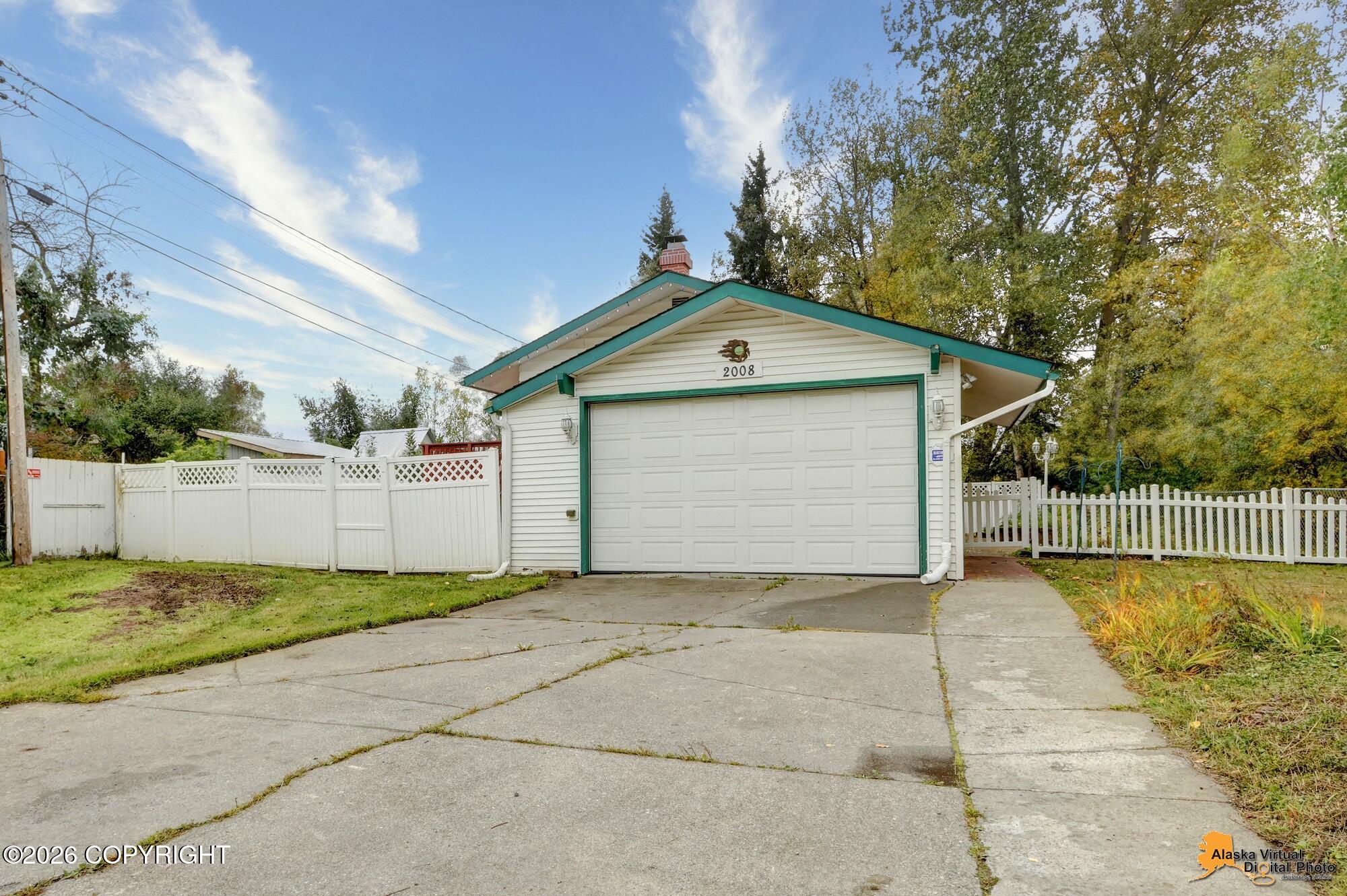 2008 Dimond Drive Property Photo 3