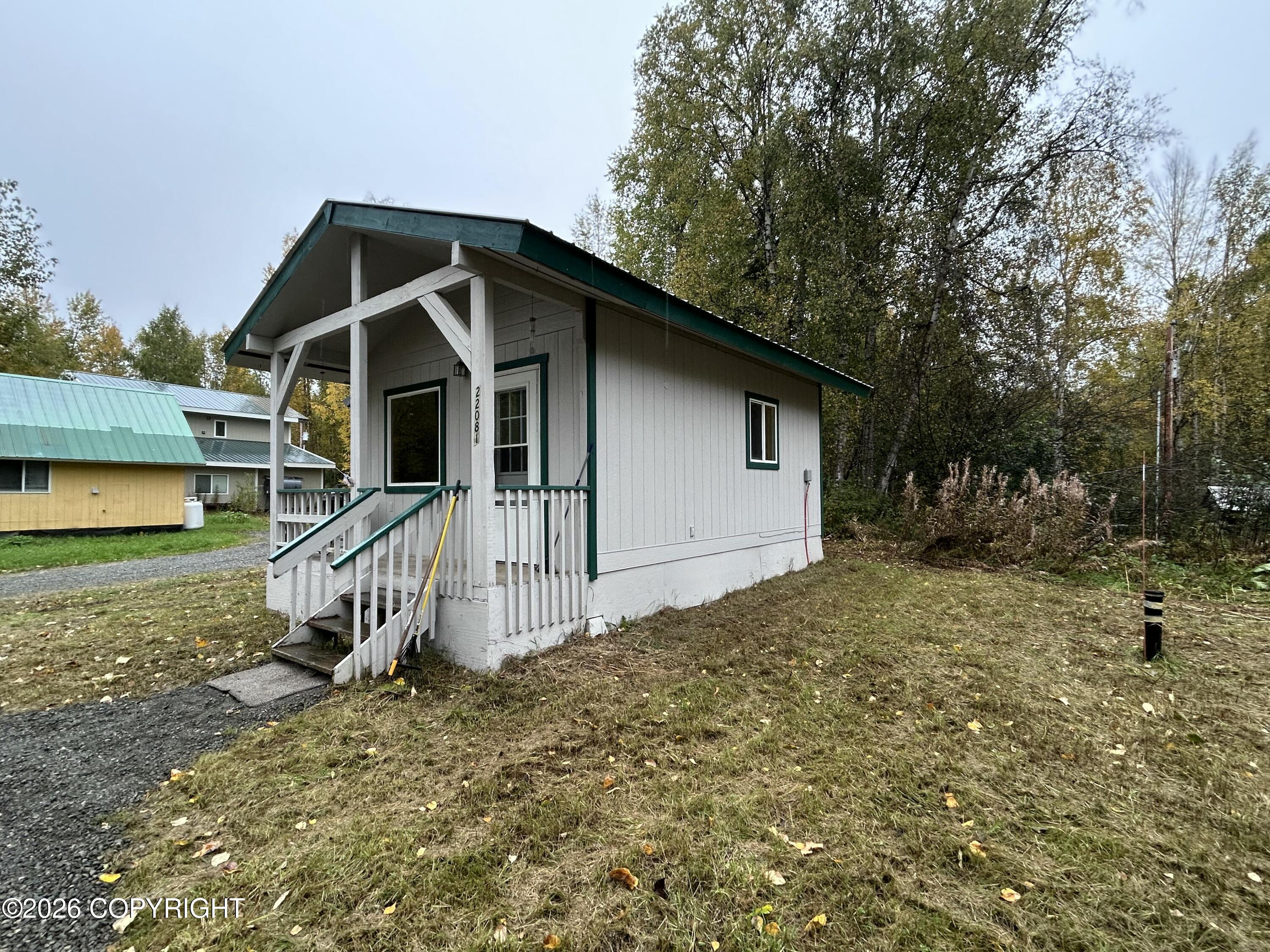 22081 S I Street Property Photo 4