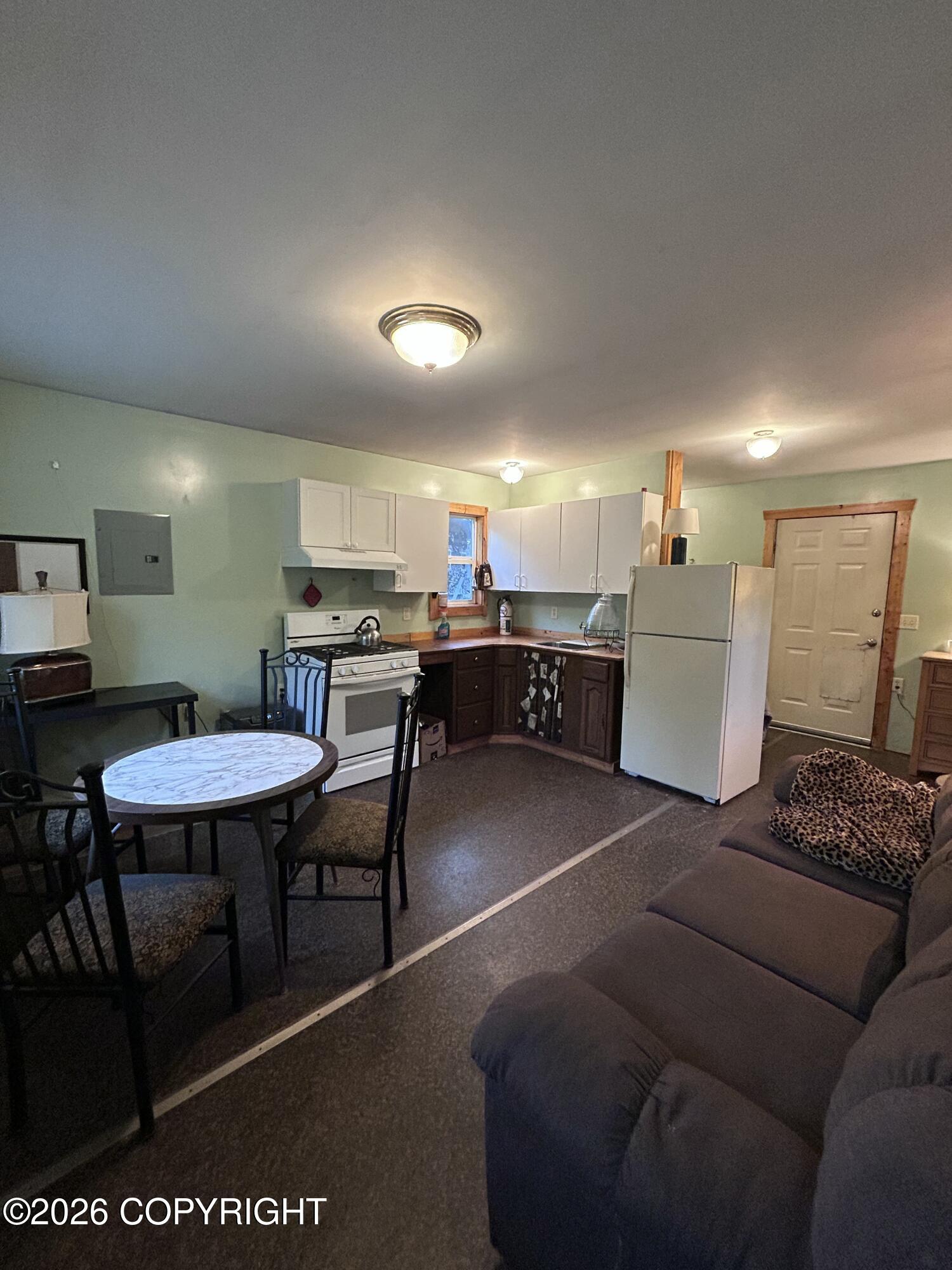 22081 S I Street Property Photo 9