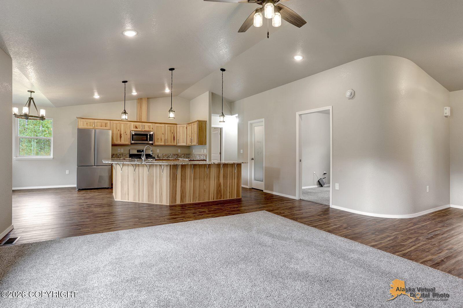 4450 W Murray Drive Property Photo 11