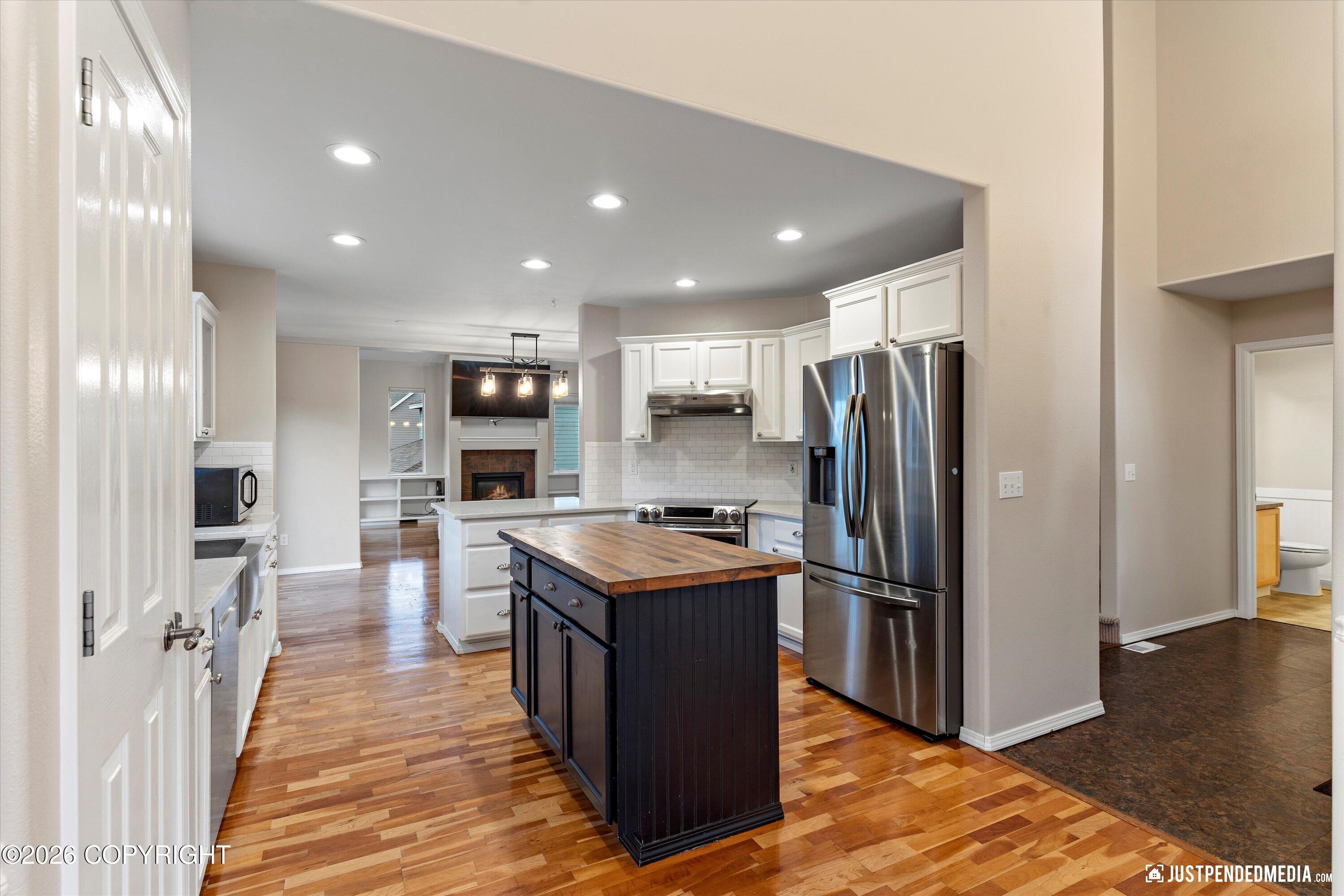5112 Wood Hall Drive Property Photo 14