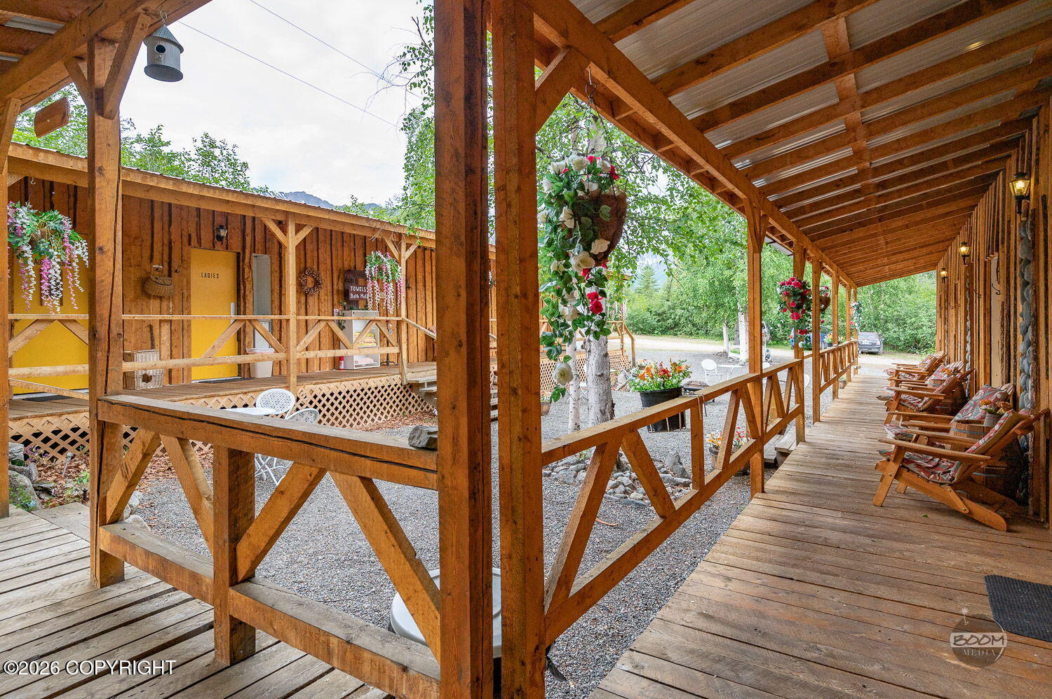 1338.5 Alaska Highway Property Photo 4