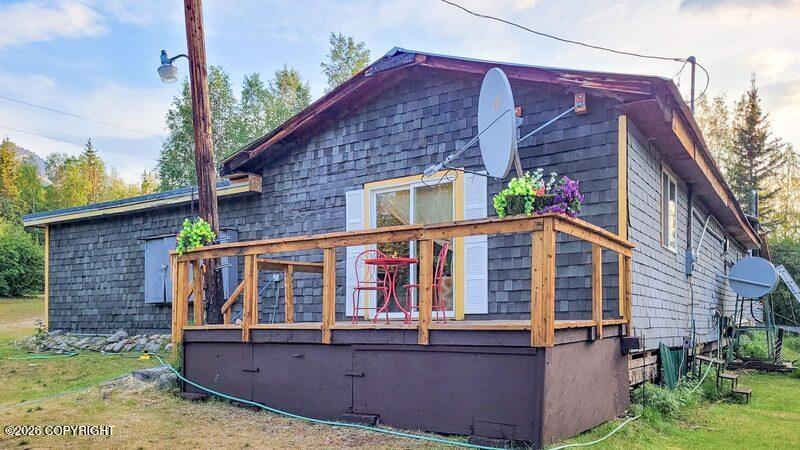 1338.5 Alaska Highway Property Photo 18