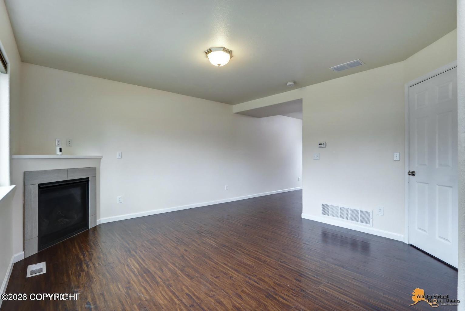 1337 E 14th Boulevard #c Property Photo 3