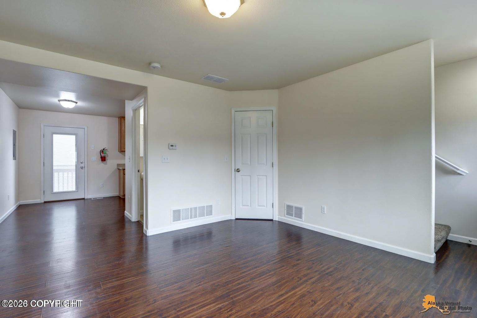 1337 E 14th Boulevard #c Property Photo 6