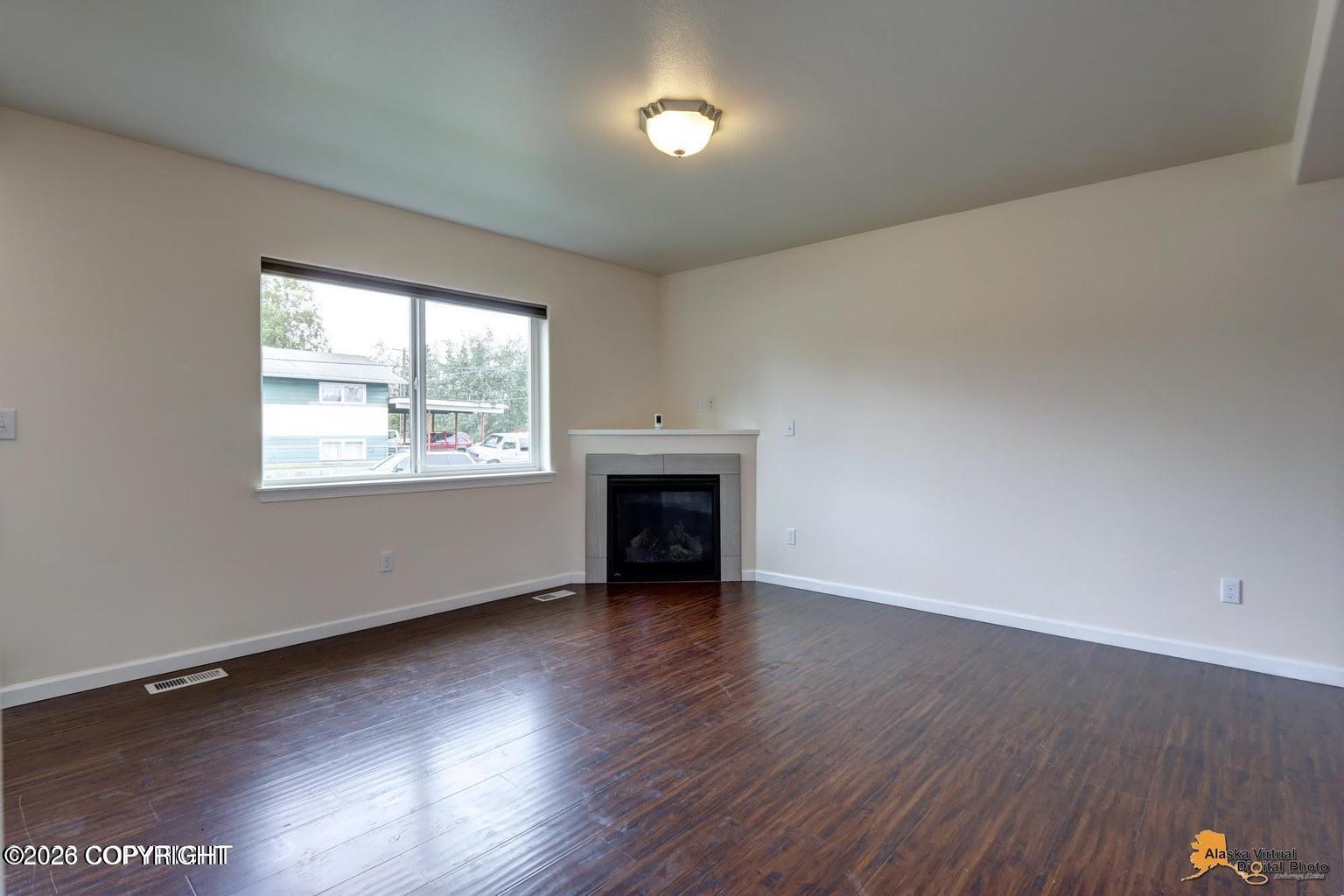 1337 E 14th Boulevard #c Property Photo 7