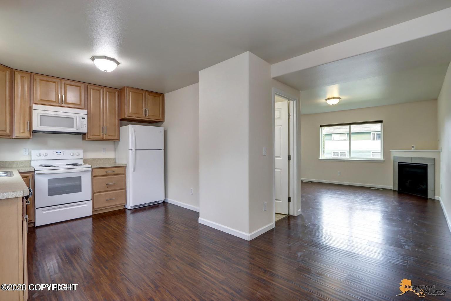 1337 E 14th Boulevard #c Property Photo 8