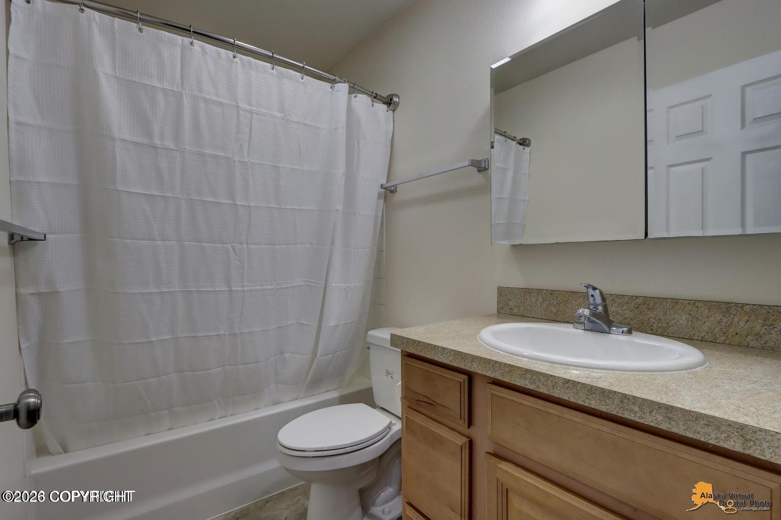 1337 E 14th Boulevard #c Property Photo 20