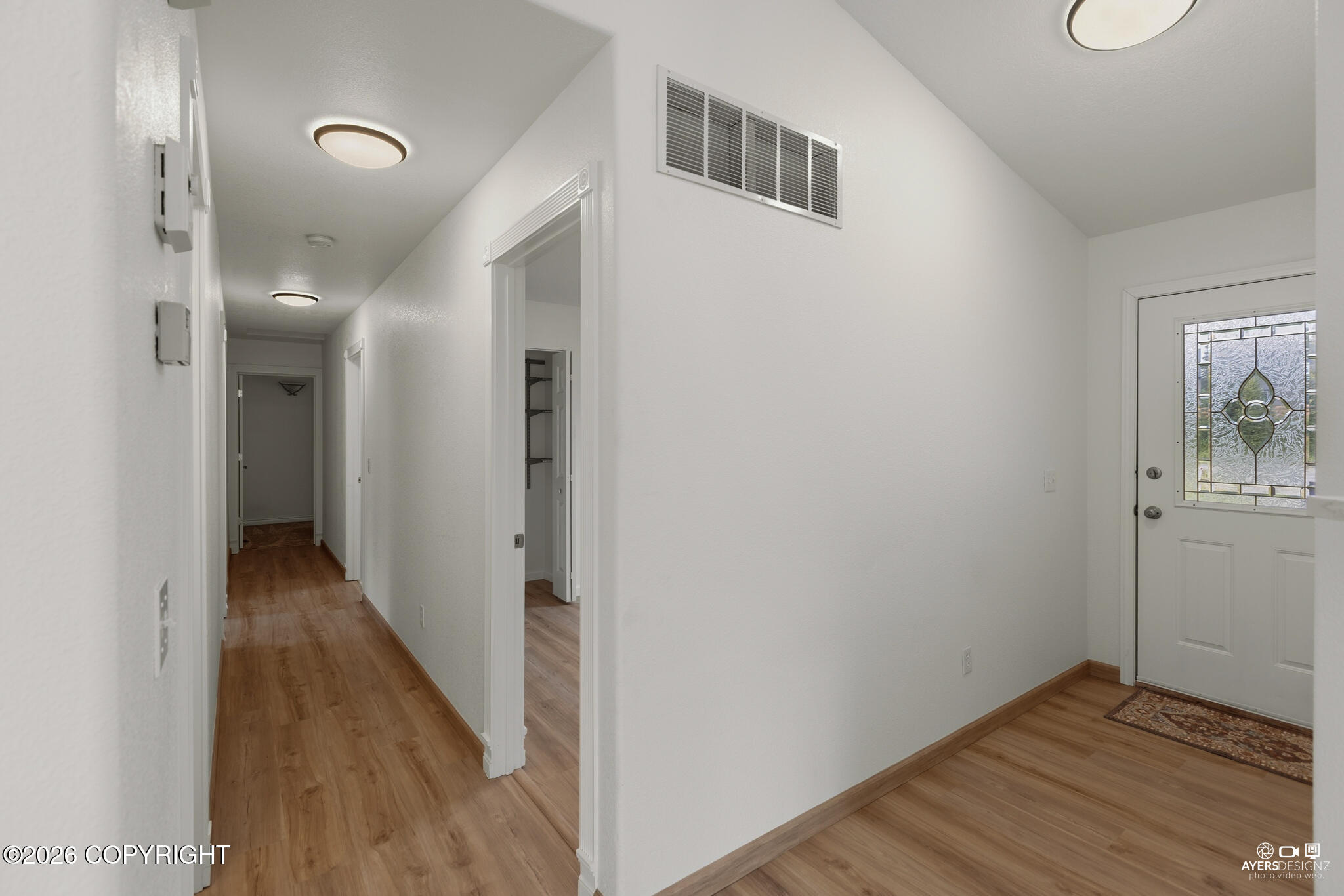 530 W Riverview Avenue Property Photo 9
