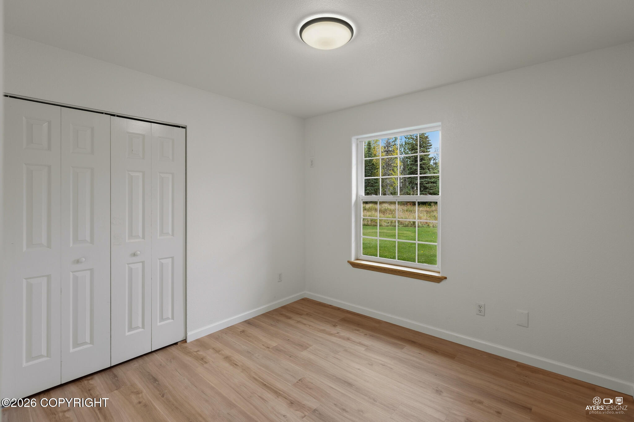 530 W Riverview Avenue Property Photo 10