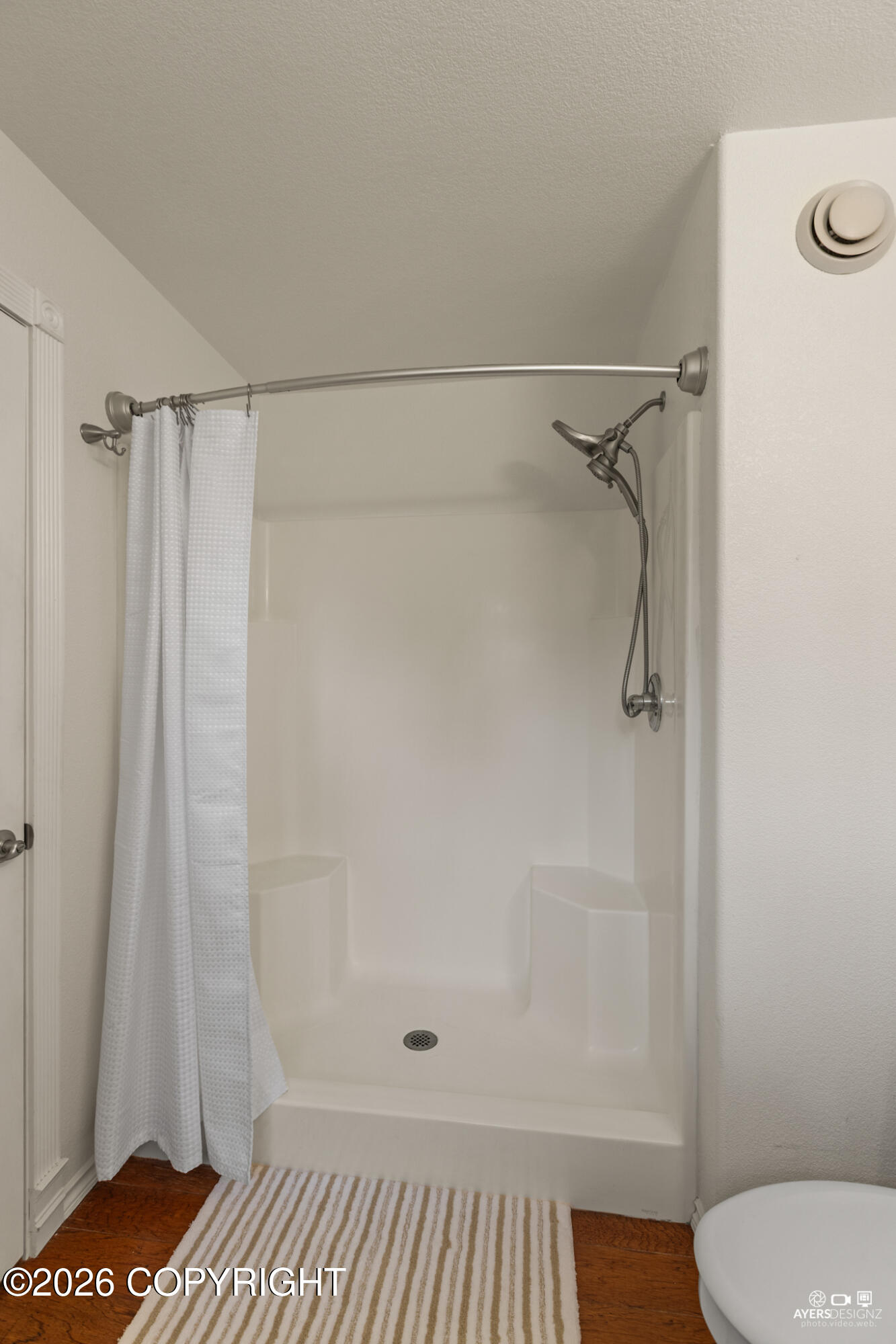 530 W Riverview Avenue Property Photo 16