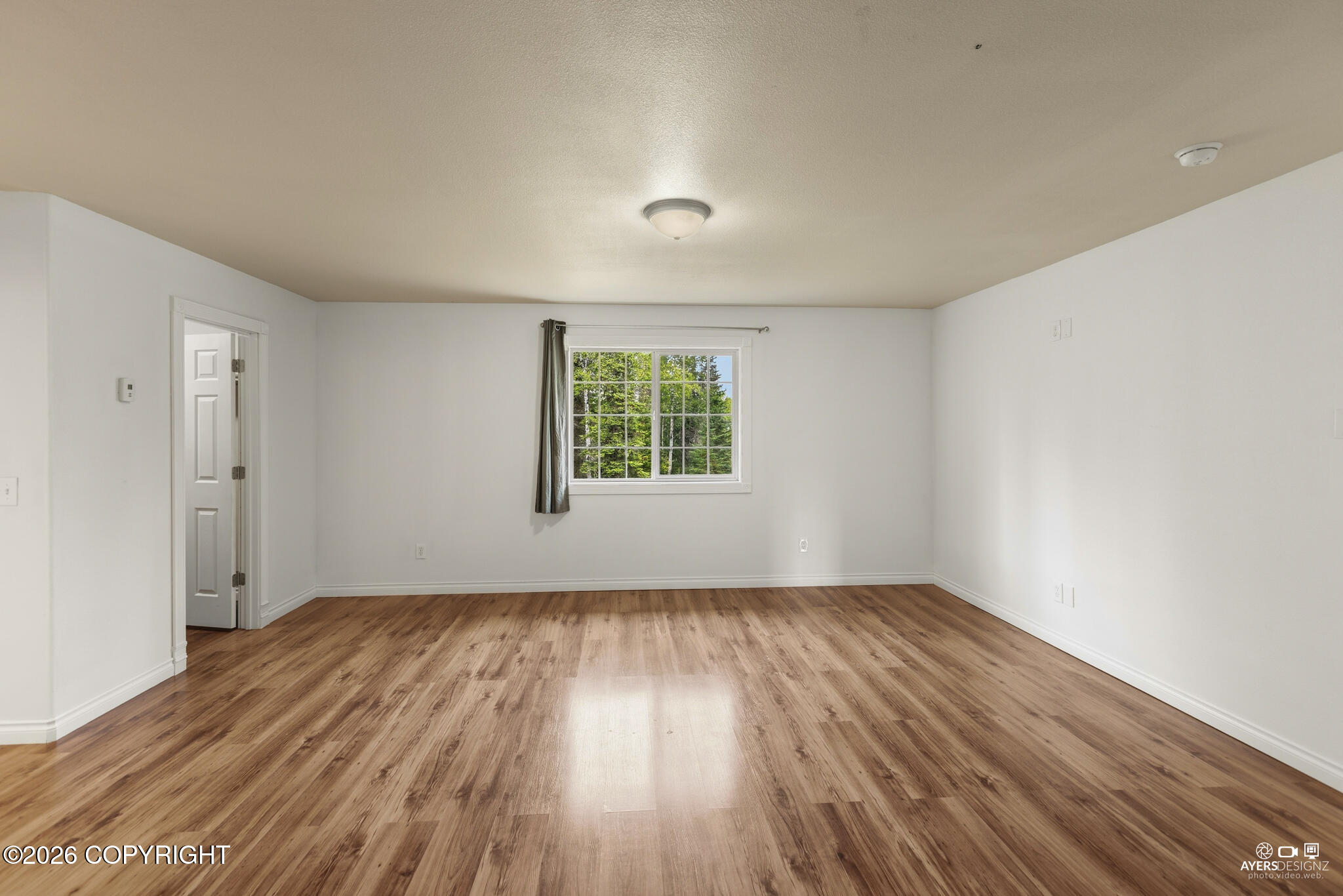530 W Riverview Avenue Property Photo 35