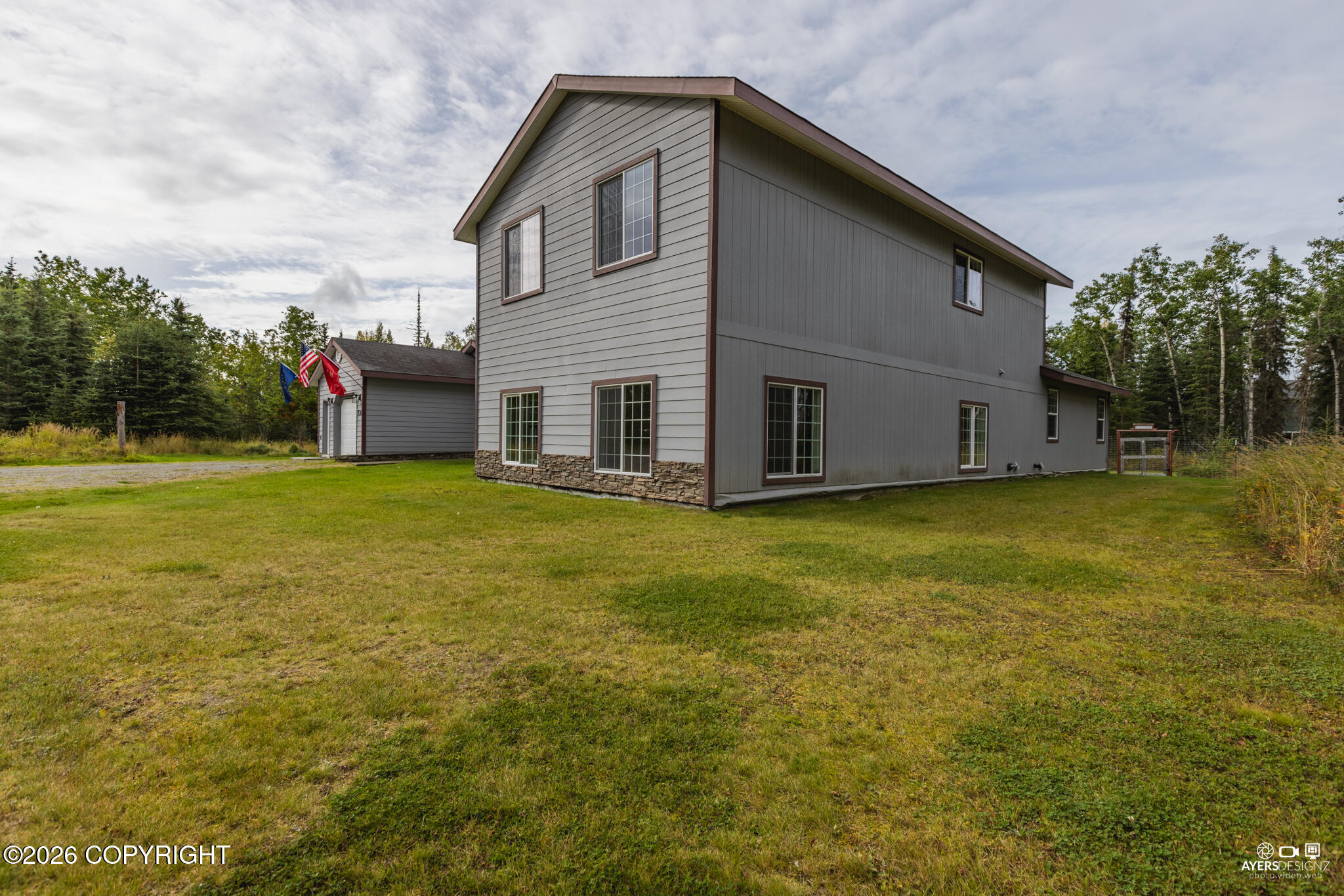 530 W Riverview Avenue Property Photo 45