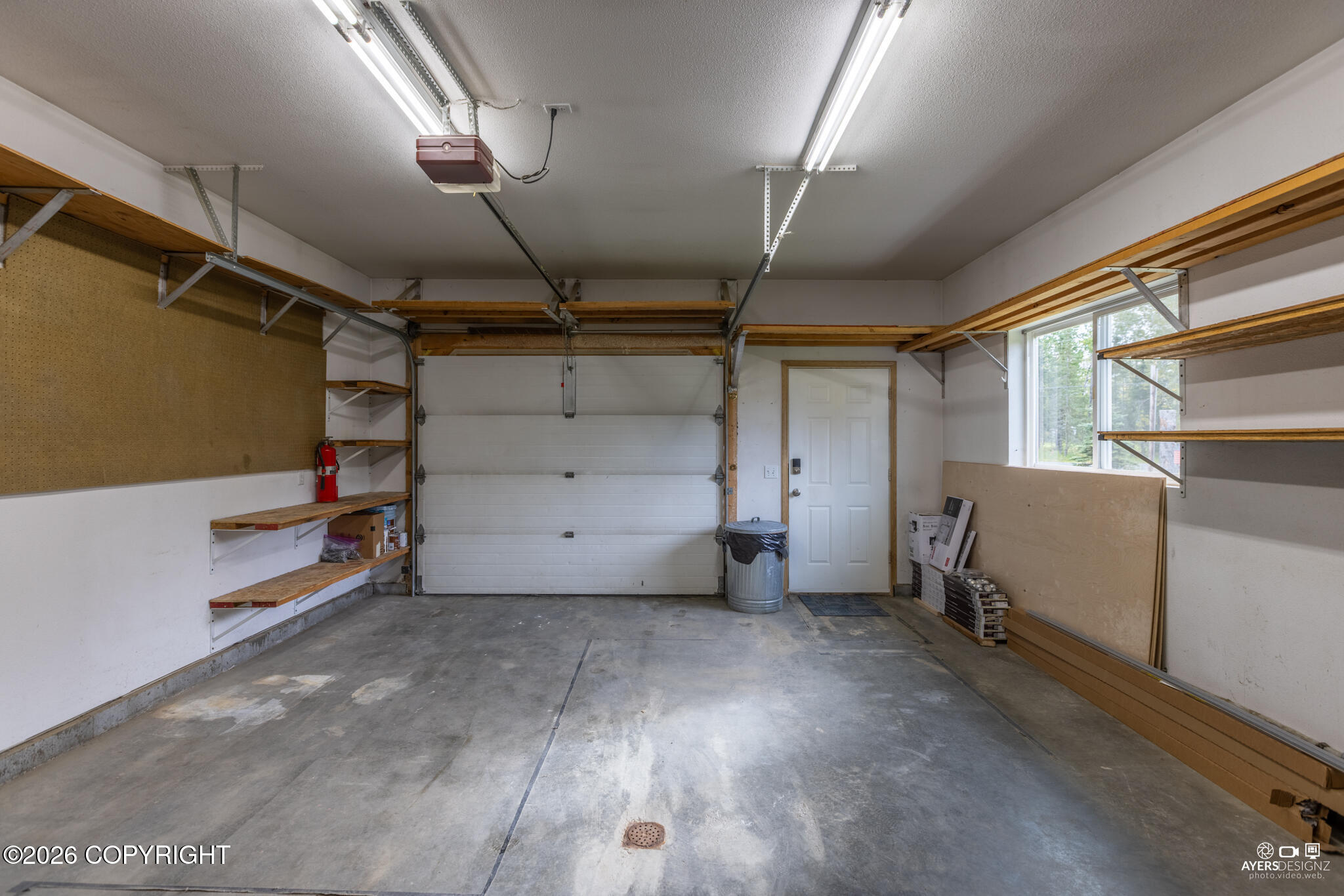 530 W Riverview Avenue Property Photo 47