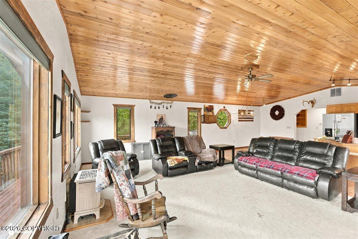 4627 Hiland Road Property Photo 10