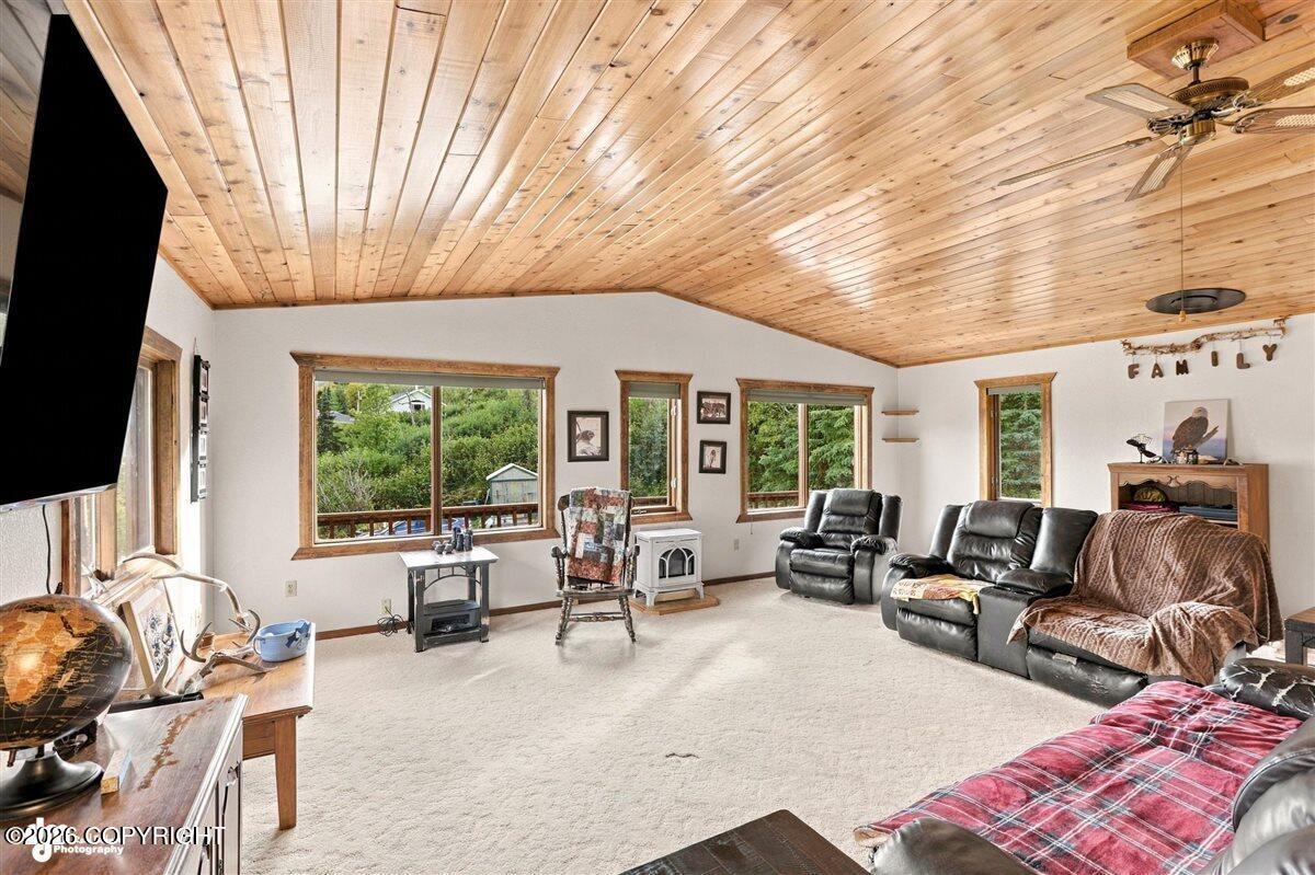 4627 Hiland Road Property Photo 11