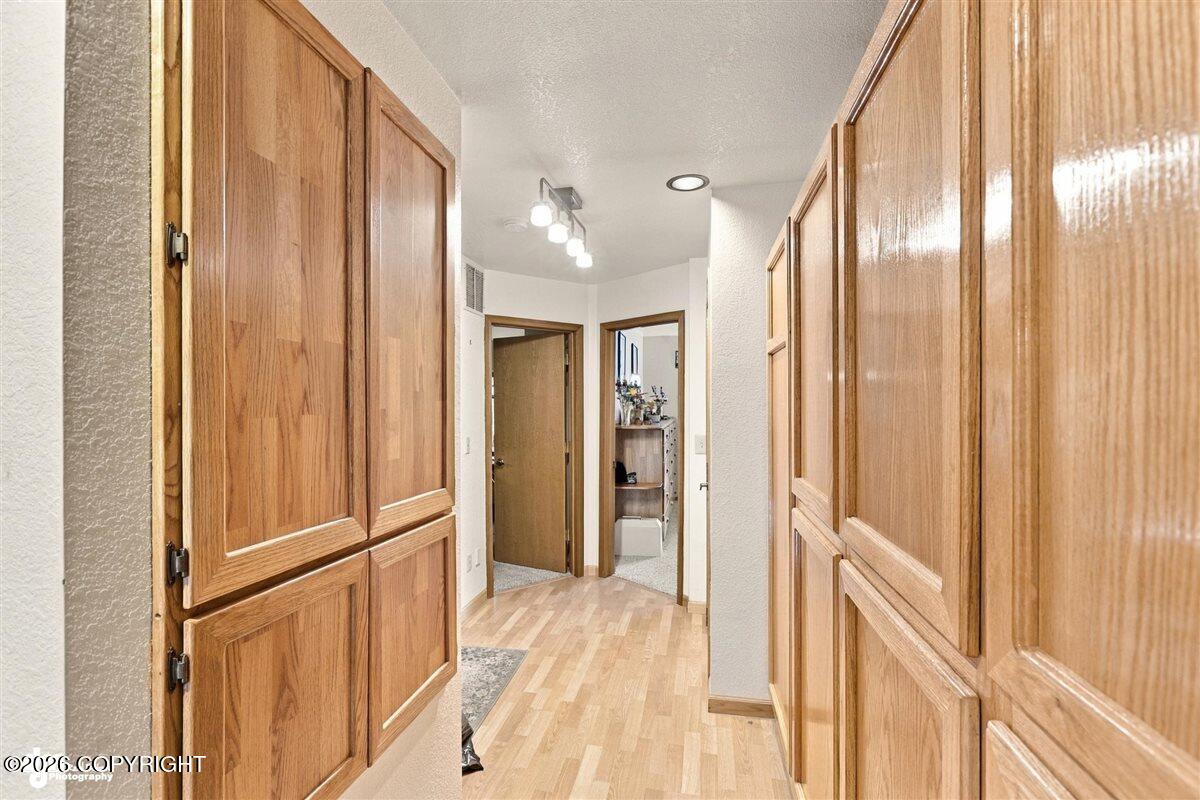 4627 Hiland Road Property Photo 19