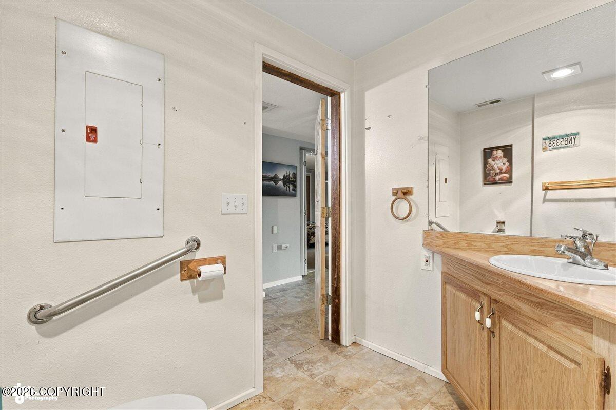 4627 Hiland Road Property Photo 37