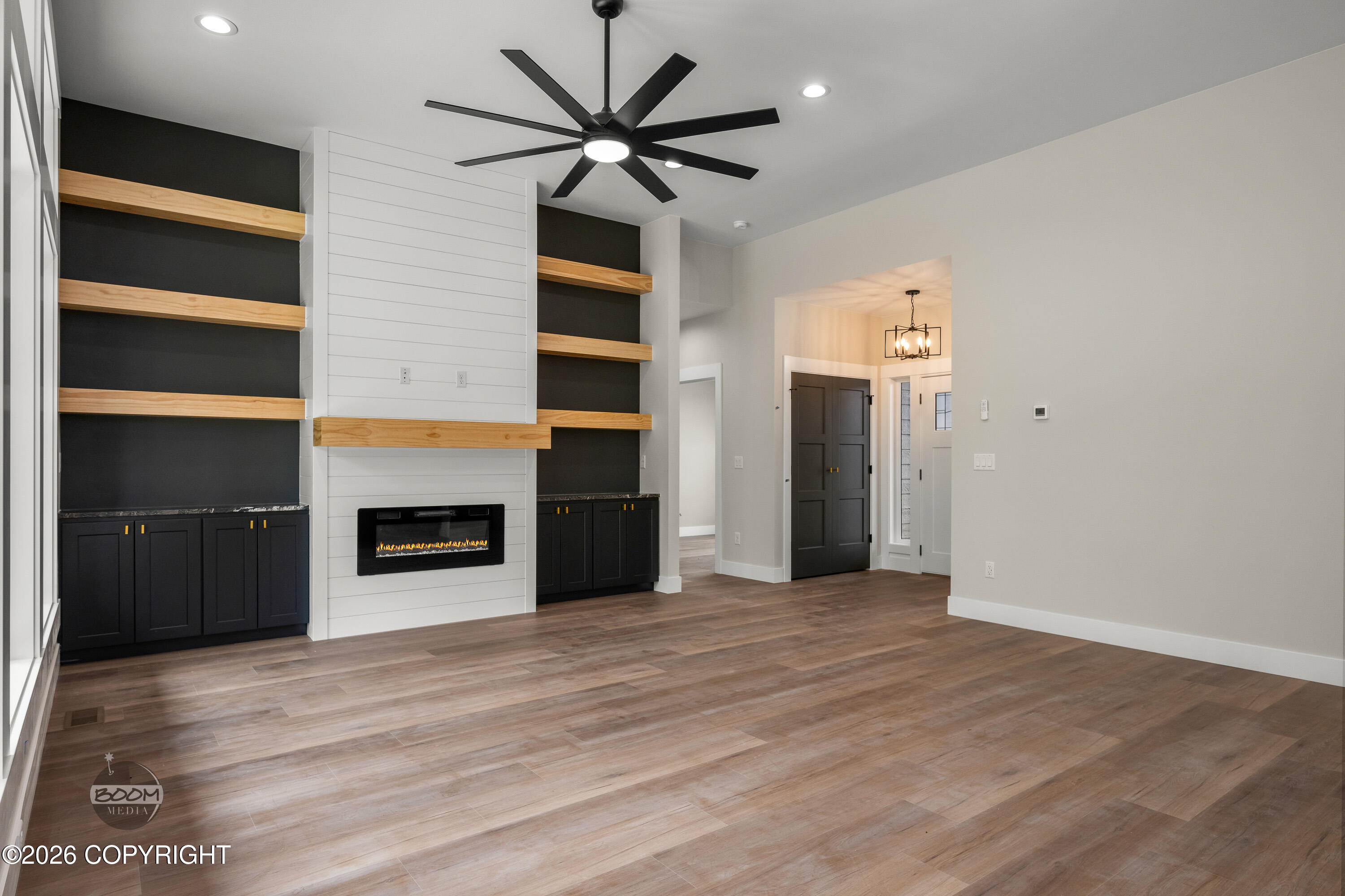6119 N Radiant Dawn Circle Property Photo 9