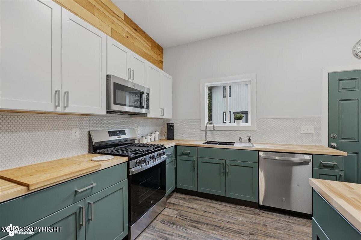 23780 Nikolai Street Property Photo 12