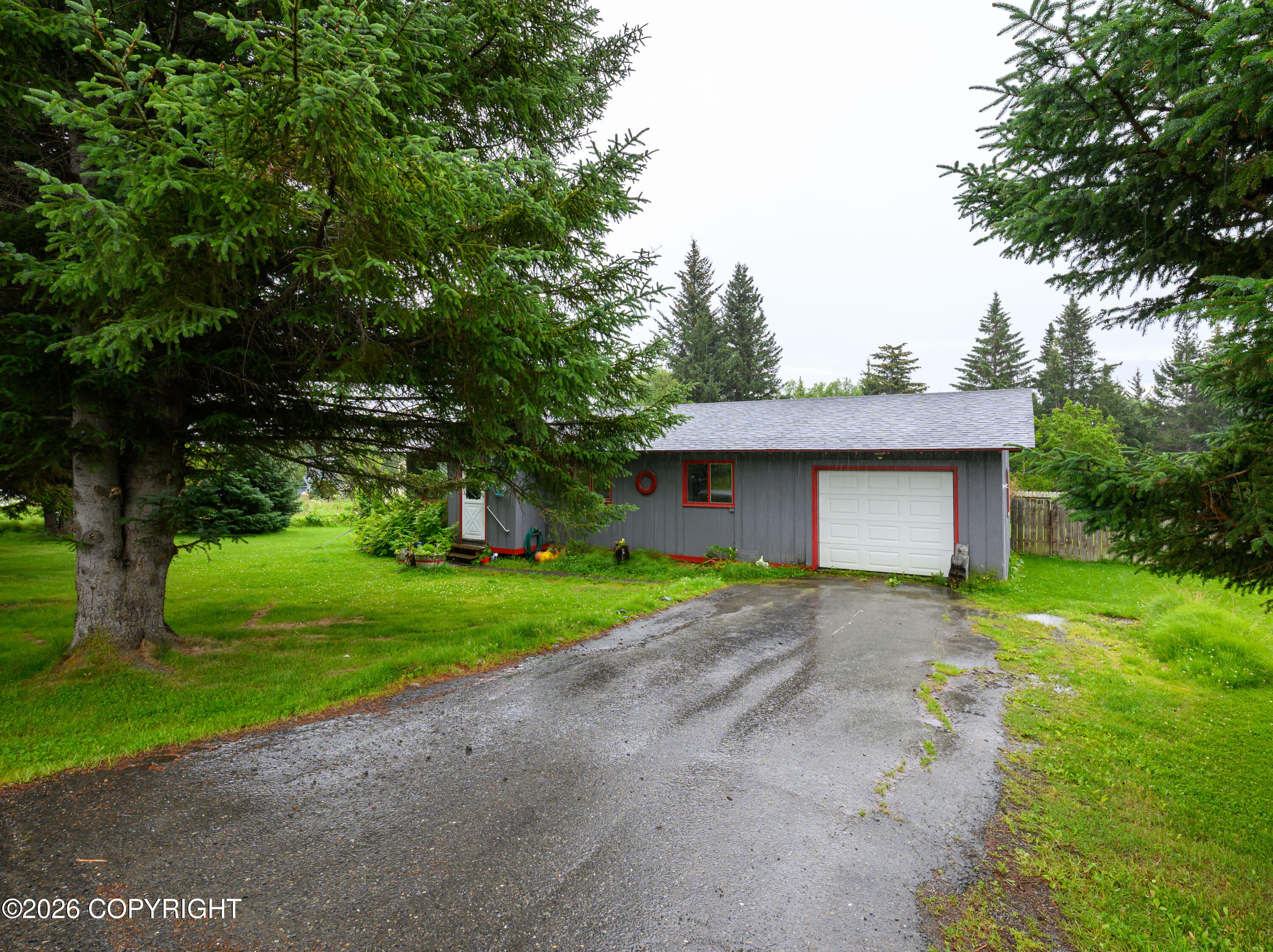 2489 Hillview Place Property Photo 5