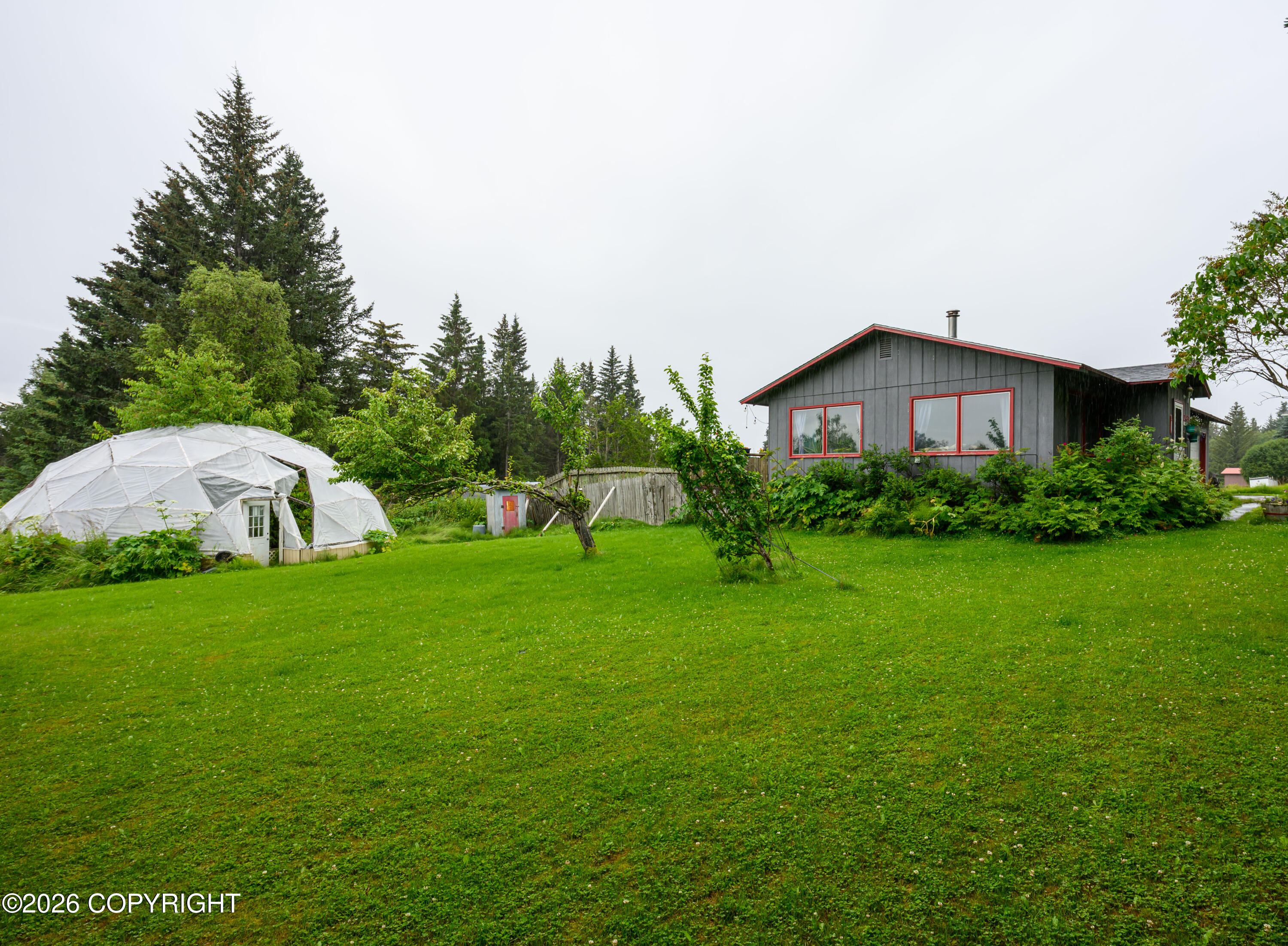 2489 Hillview Place Property Photo 6