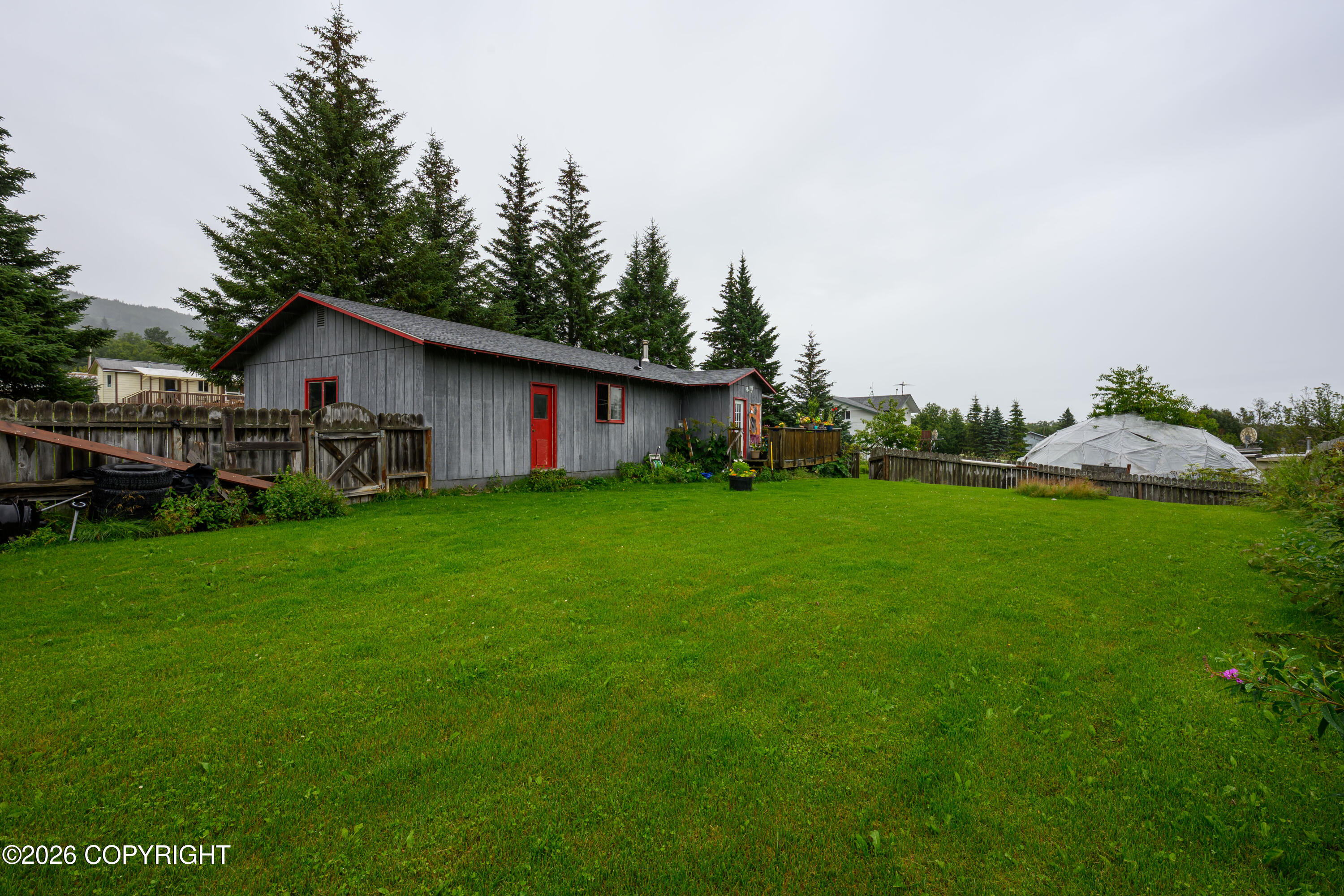 2489 Hillview Place Property Photo 12