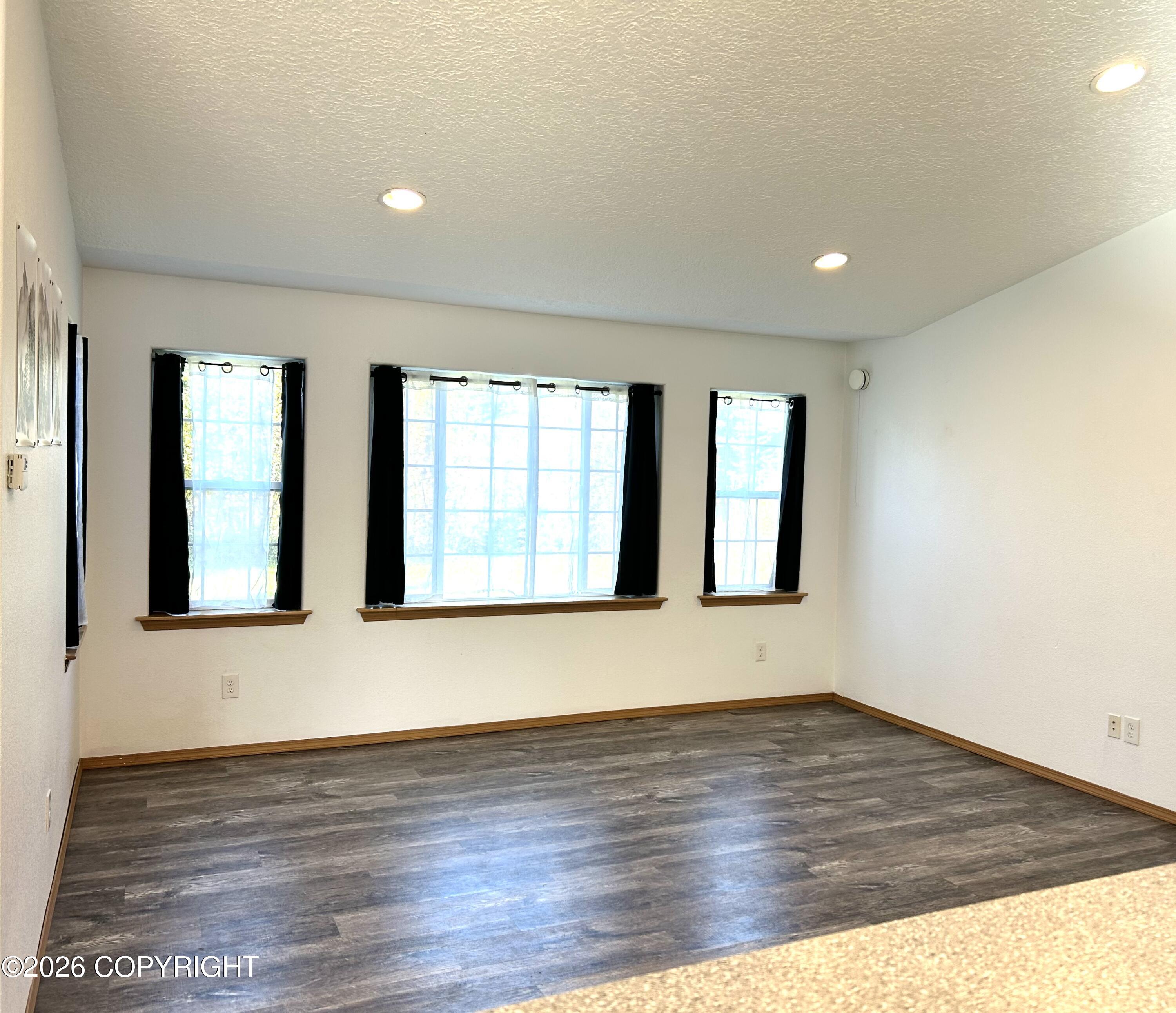 48413 Aura Lane Property Photo 4