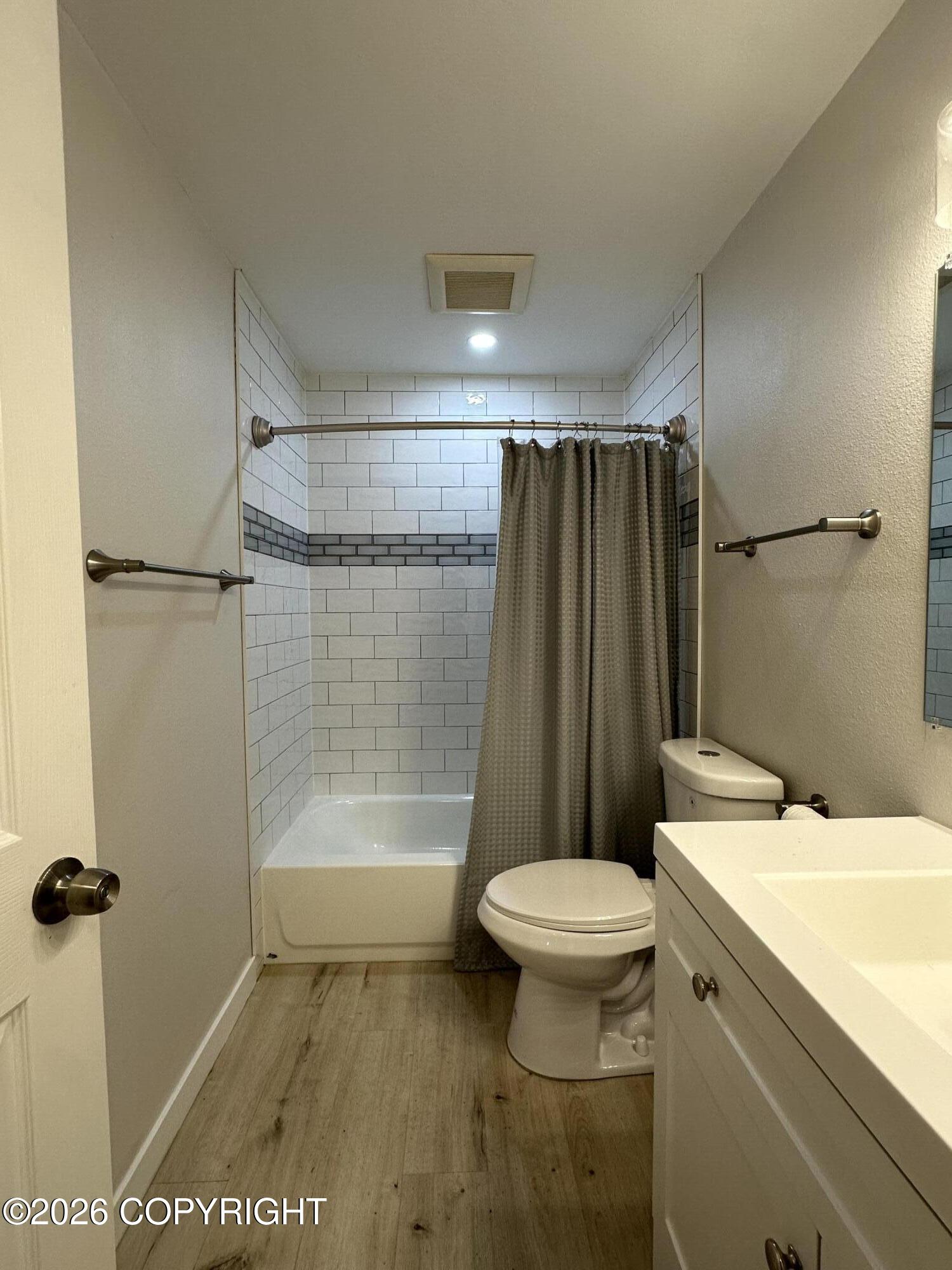 4420 View Circle 1a Property Photo 5