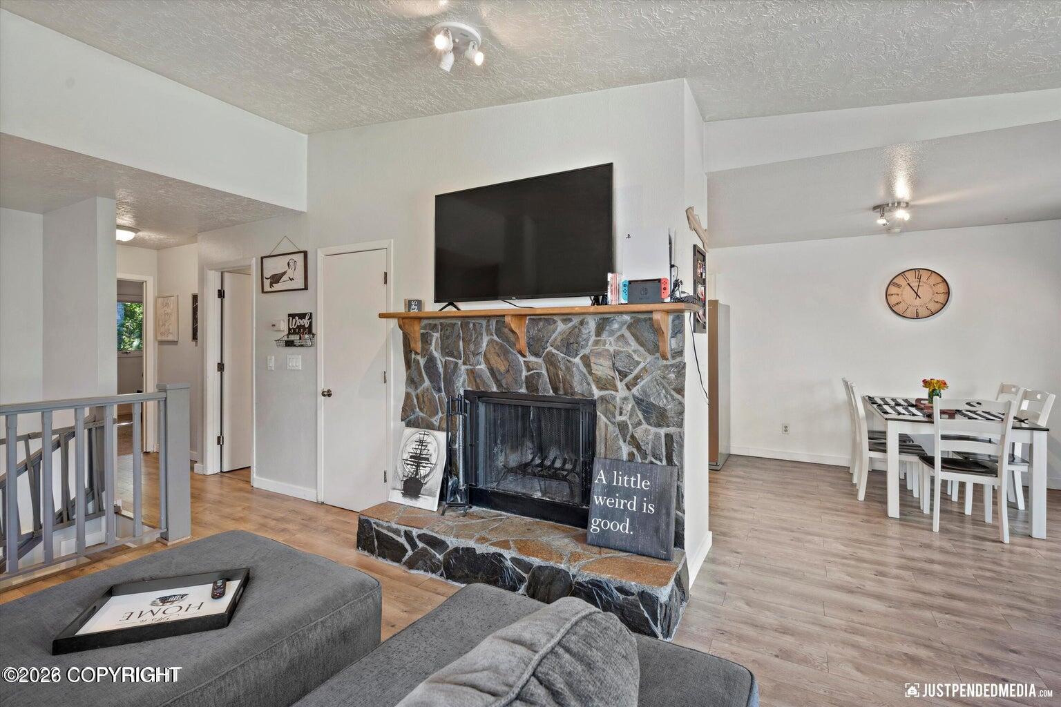 18735 N Lowrie Loop Property Photo 1