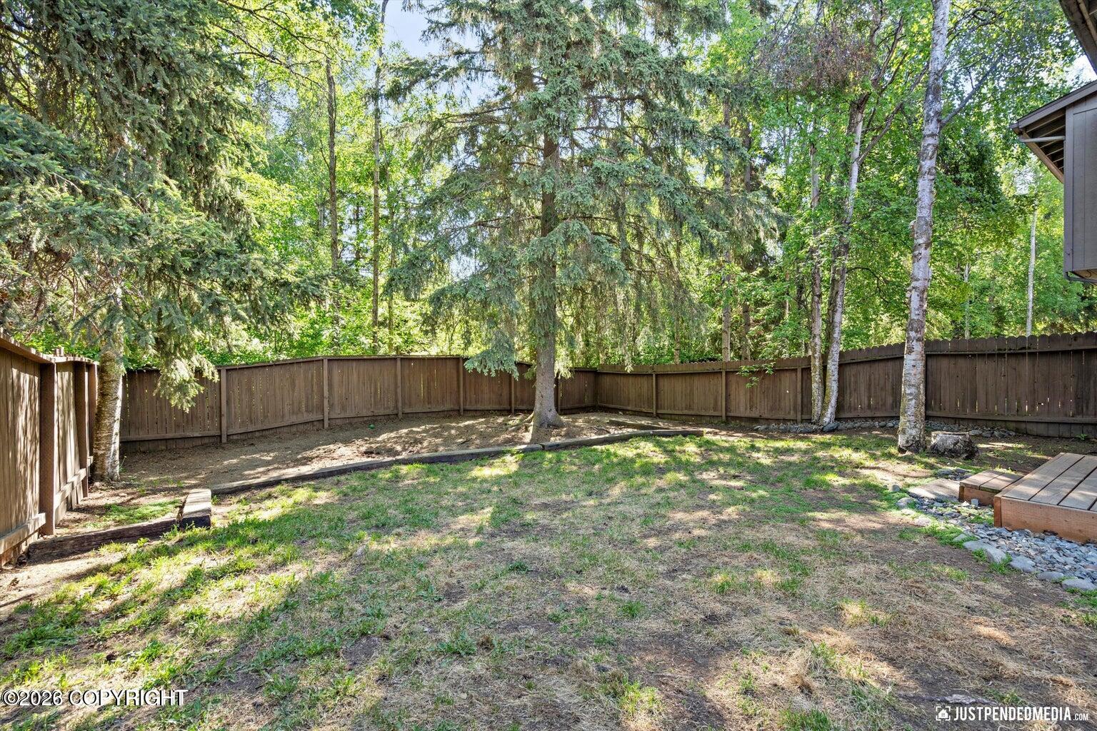 18735 N Lowrie Loop Property Photo 3