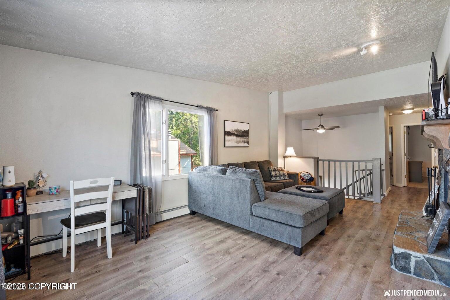 18735 N Lowrie Loop Property Photo 4