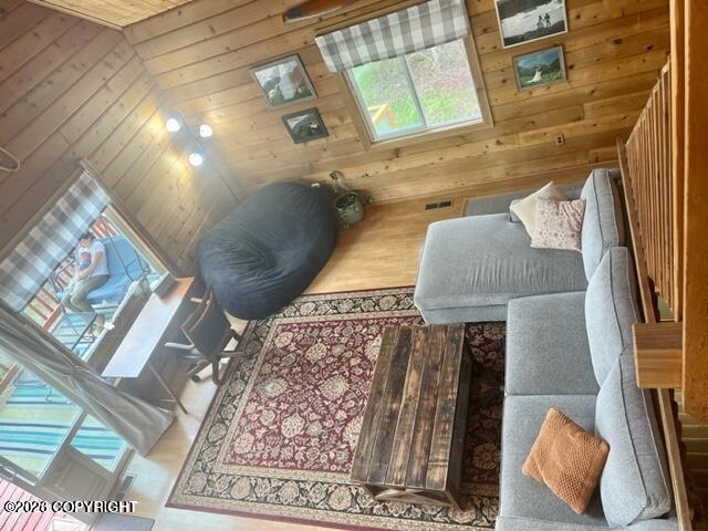 10440 High Bluff Drive Property Photo 14
