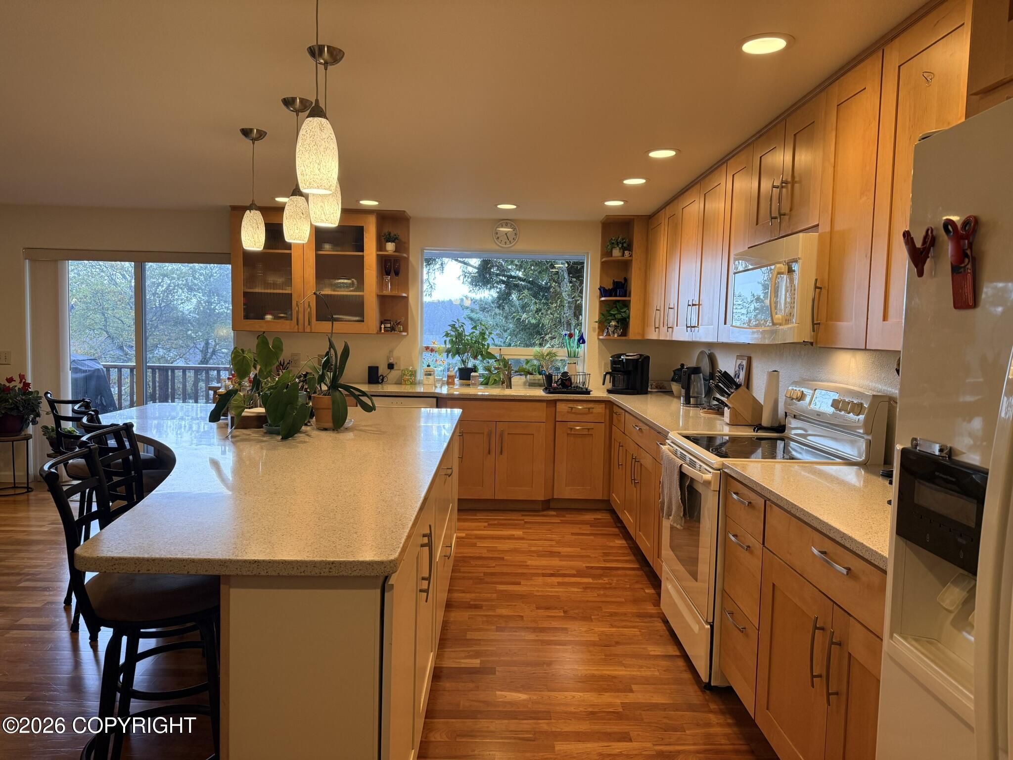 1120 Stellar Way Property Photo 4