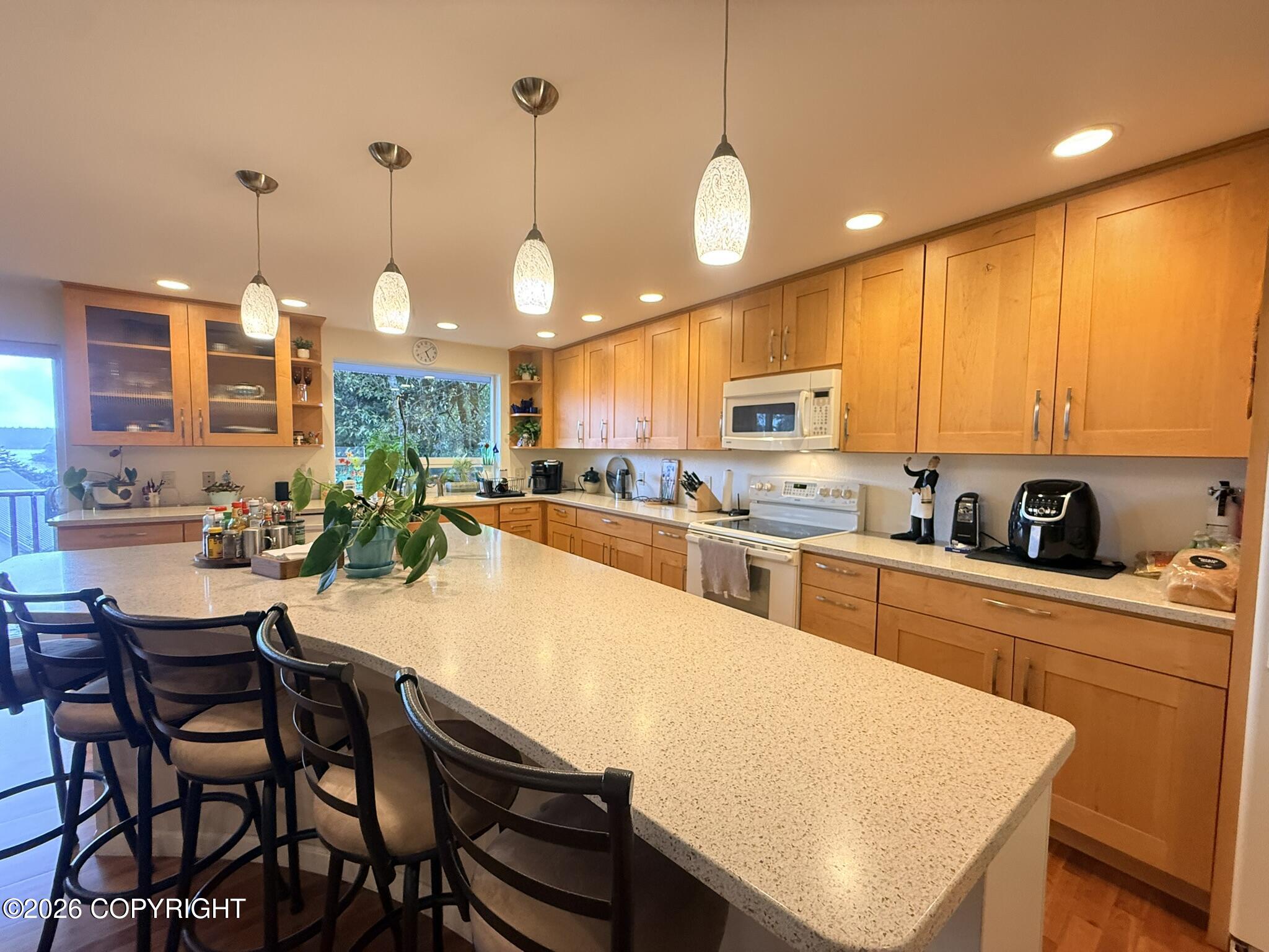 1120 Stellar Way Property Photo 5