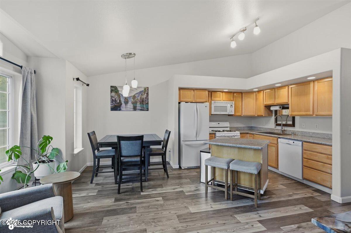 3101 E Tudor Road #c Property Photo 8